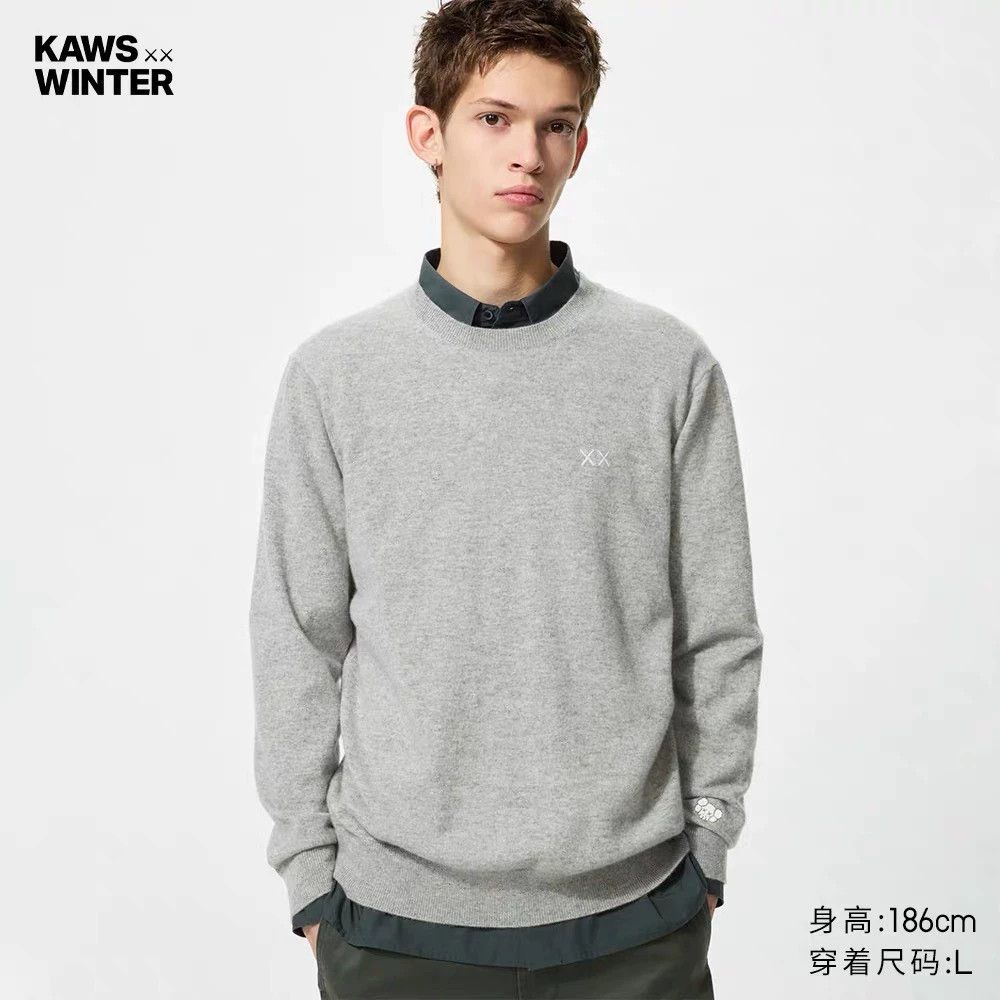 Uniqlo UNIQLO KAWS Cashmere Crew Neck Sweater Men's Light Gray L Size US L / EU 52-54 / 3 - 1 Thumbnail