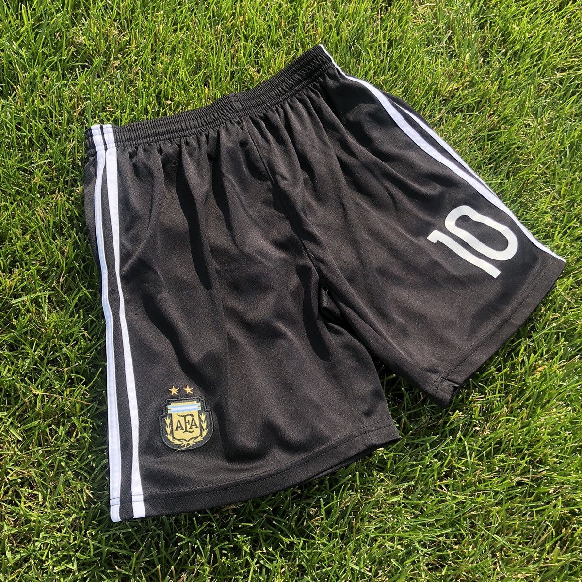 Other Argentina #10 fan shorts Size US 34 / EU 50 - 2 Thumbnail