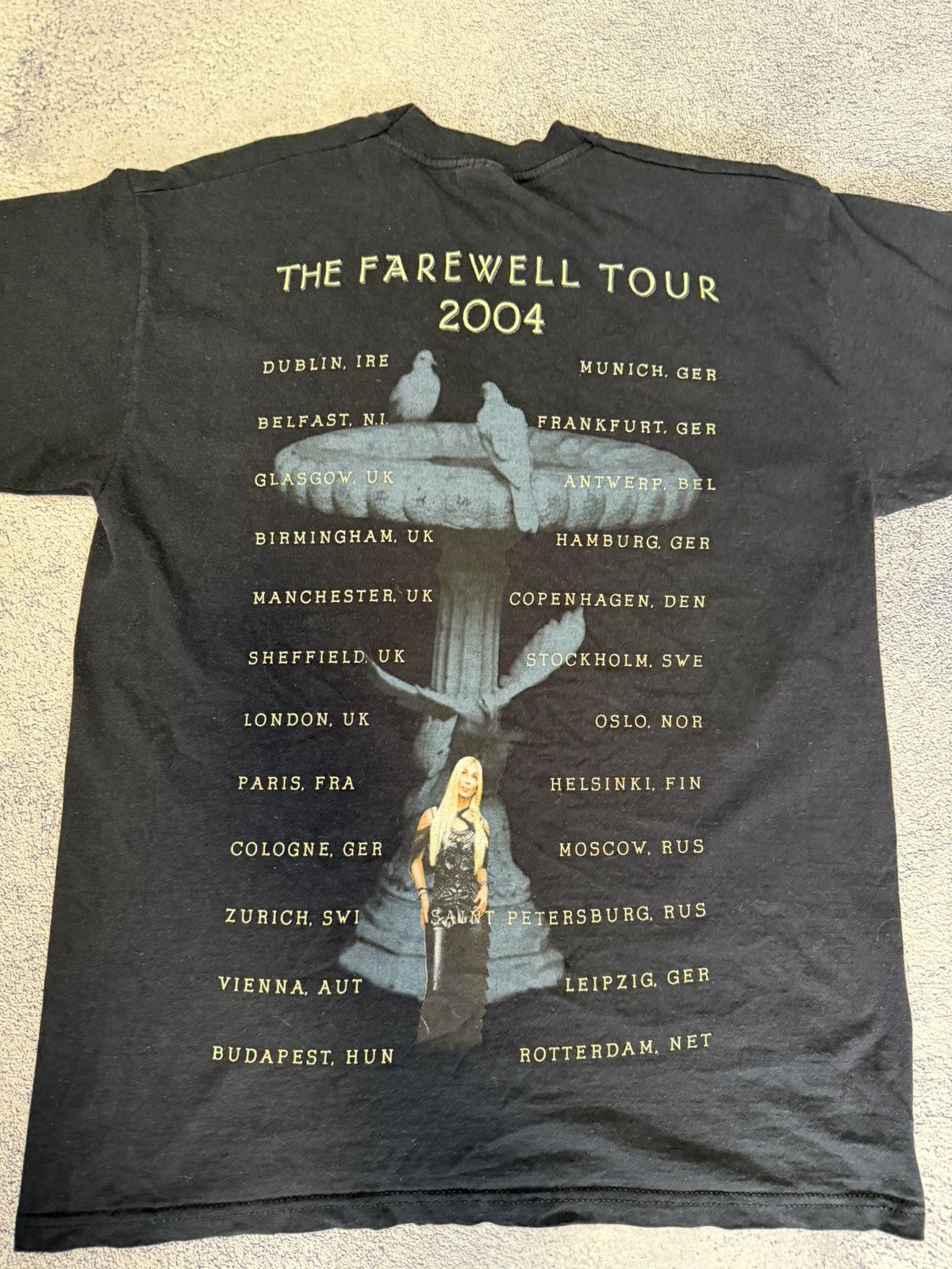 Band Tees Cher 2004 Farewell Tour T-Shirt Vintage Concert Band Tee M Size US M / EU 48-50 / 2 - 6 Thumbnail