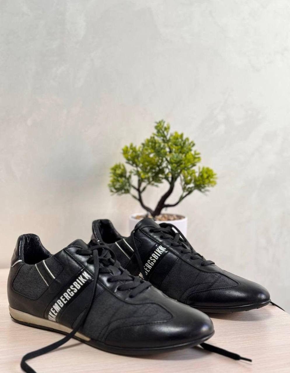 Dirk Bikkembergs × Vintage Dirk Bikkembergs Casual Leather Low Top Sneakers Size US 7 / EU 40 - 4 Thumbnail