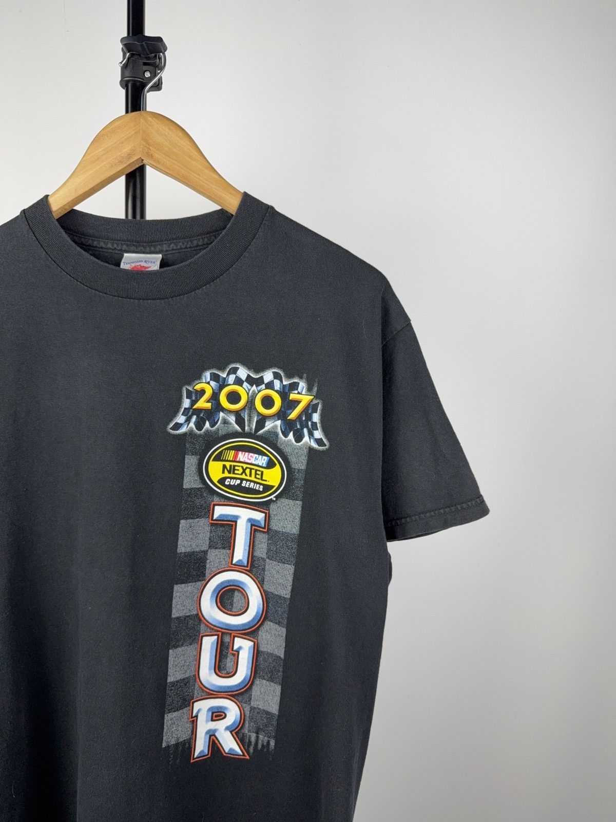 NASCAR × Vintage Vintage 2007 NASCAR Nextel Cup Series Racing Tour Tee Shirt Size US L / EU 52-54 / 3 - 3 Thumbnail