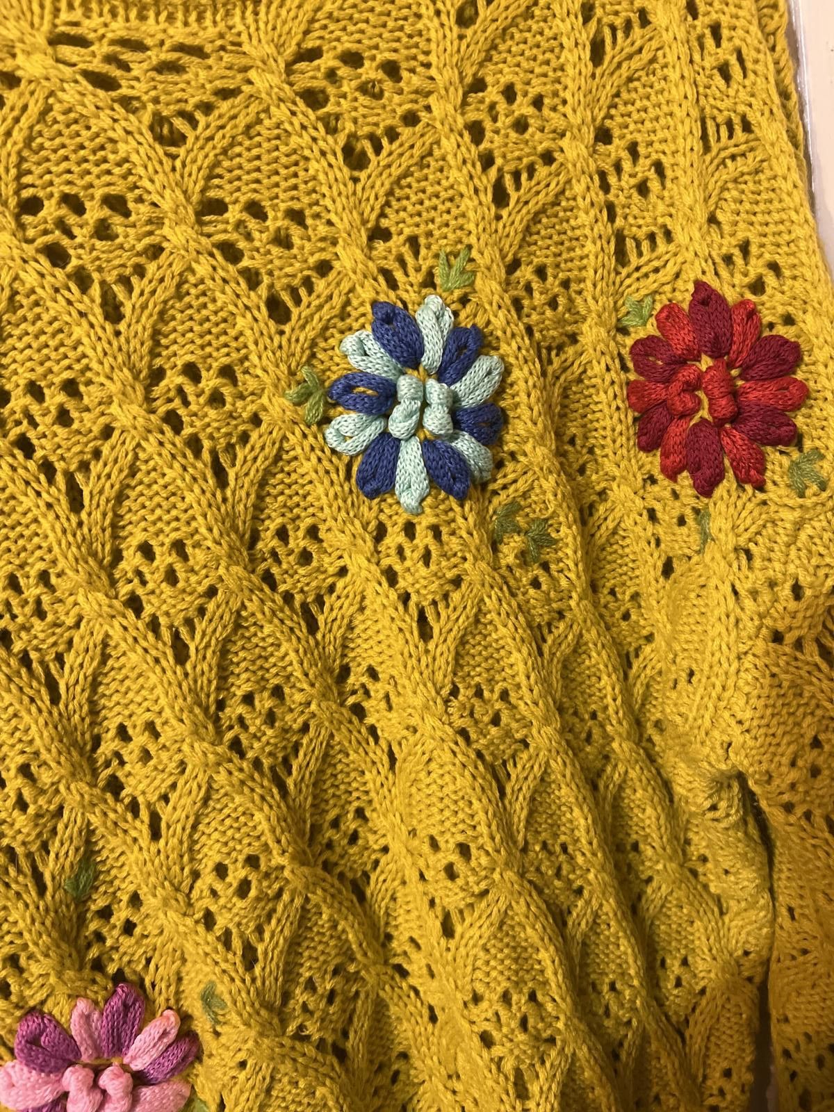 Other Yellow Crochet Knit Sweater with Floral Appliques L Size L / US 10 / IT 46 - 4 Thumbnail