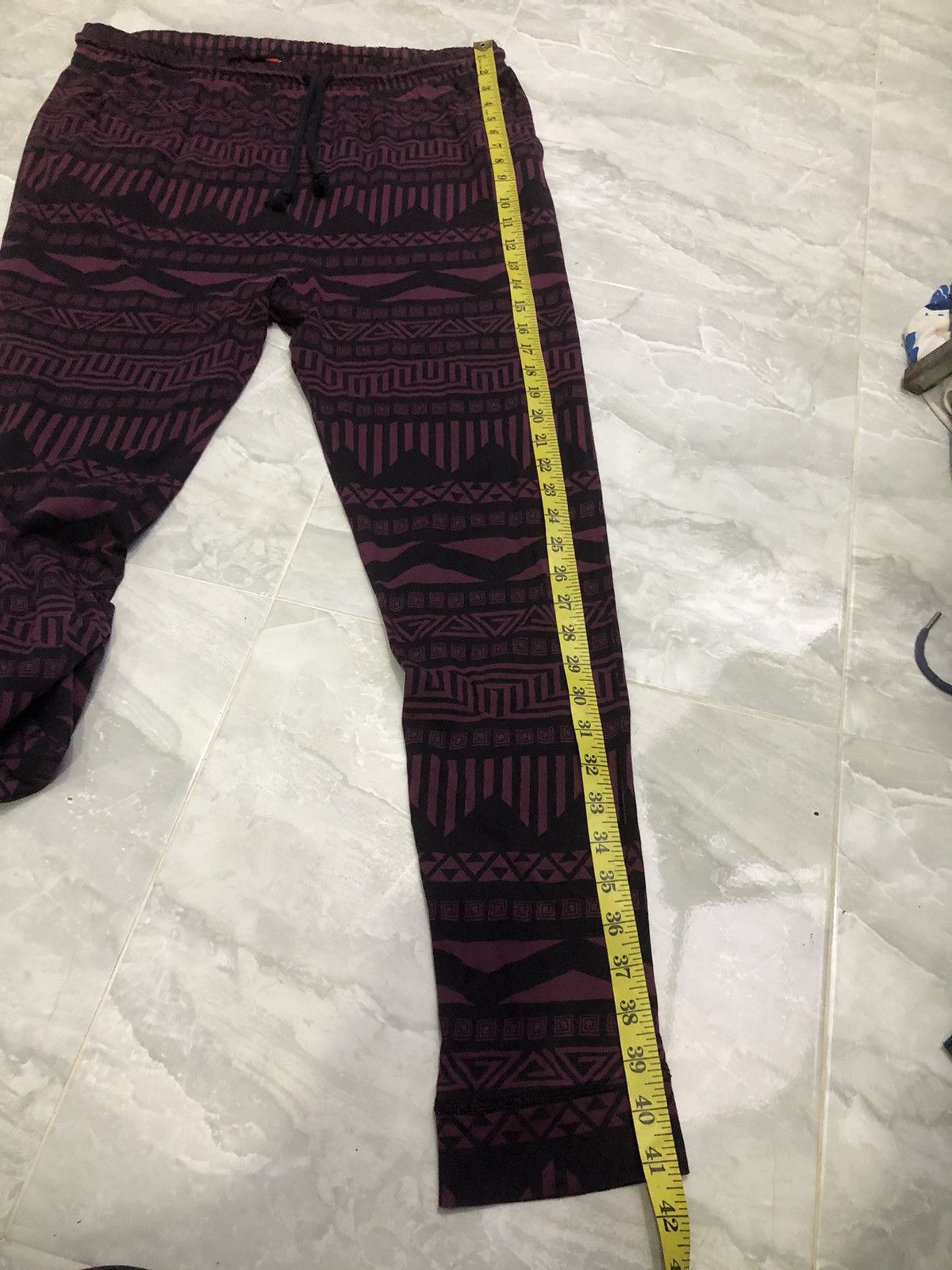 Divided Divided by H&M Tribal Knit Joggers Maroon Black Y2K Size US 33 - 10 Thumbnail