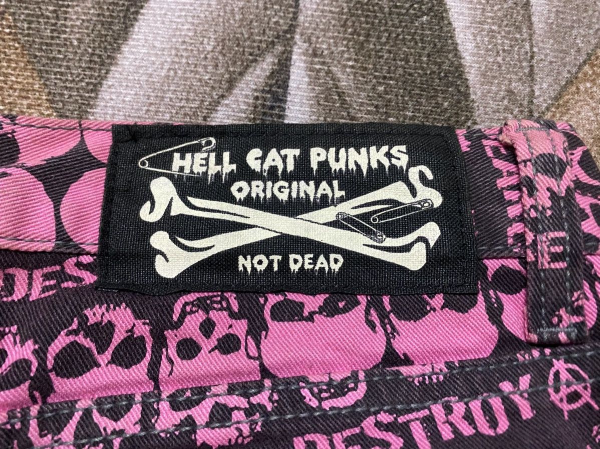 Japanese Brand Overprint Skull Design of Hell Cat Punks Original Jeans Size 28" / US 6 / IT 42 - 11 Thumbnail