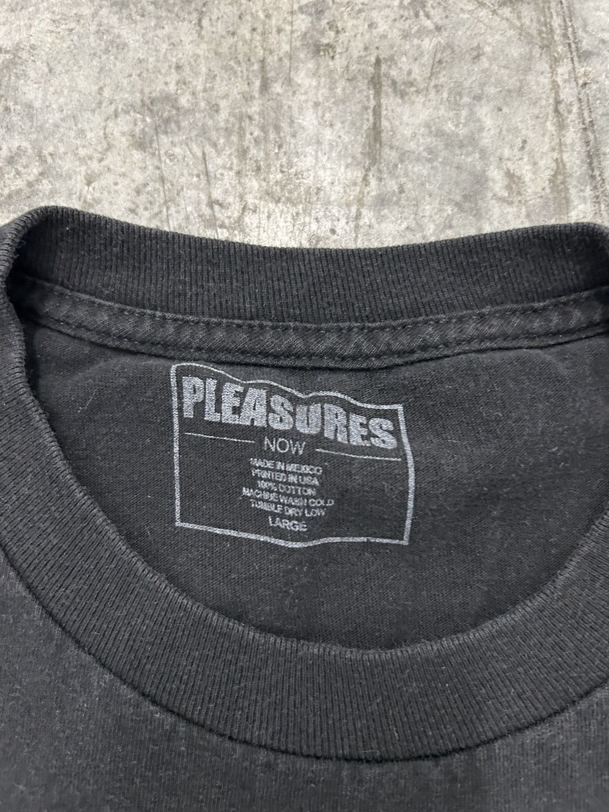 Pleasures Pleasures burning Mona Lisa t shirt Size US L / EU 52-54 / 3 - 4 Thumbnail