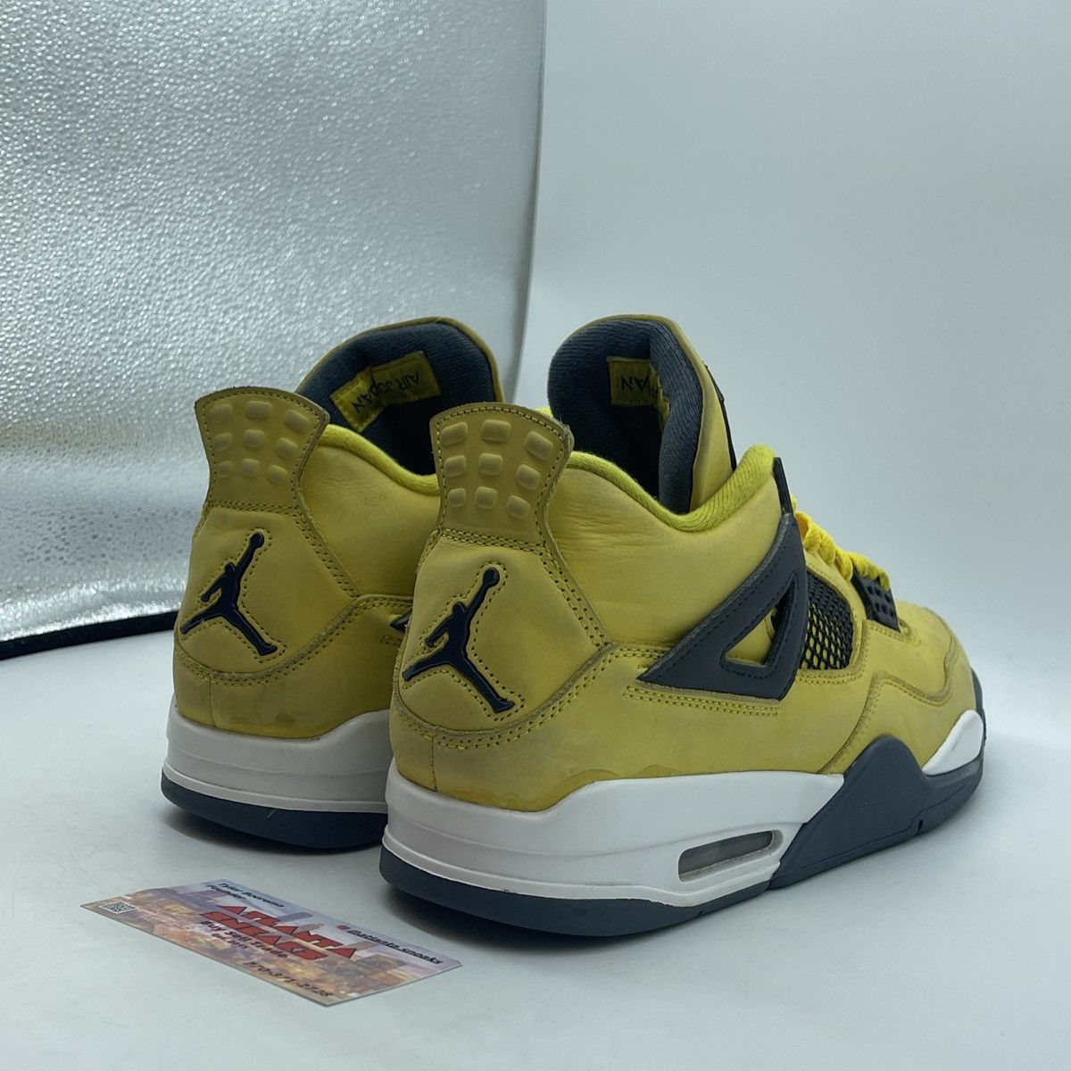 Jordan Brand Air Jordan 4 lightning Size US 10.5 / EU 43-44 - 5 Thumbnail