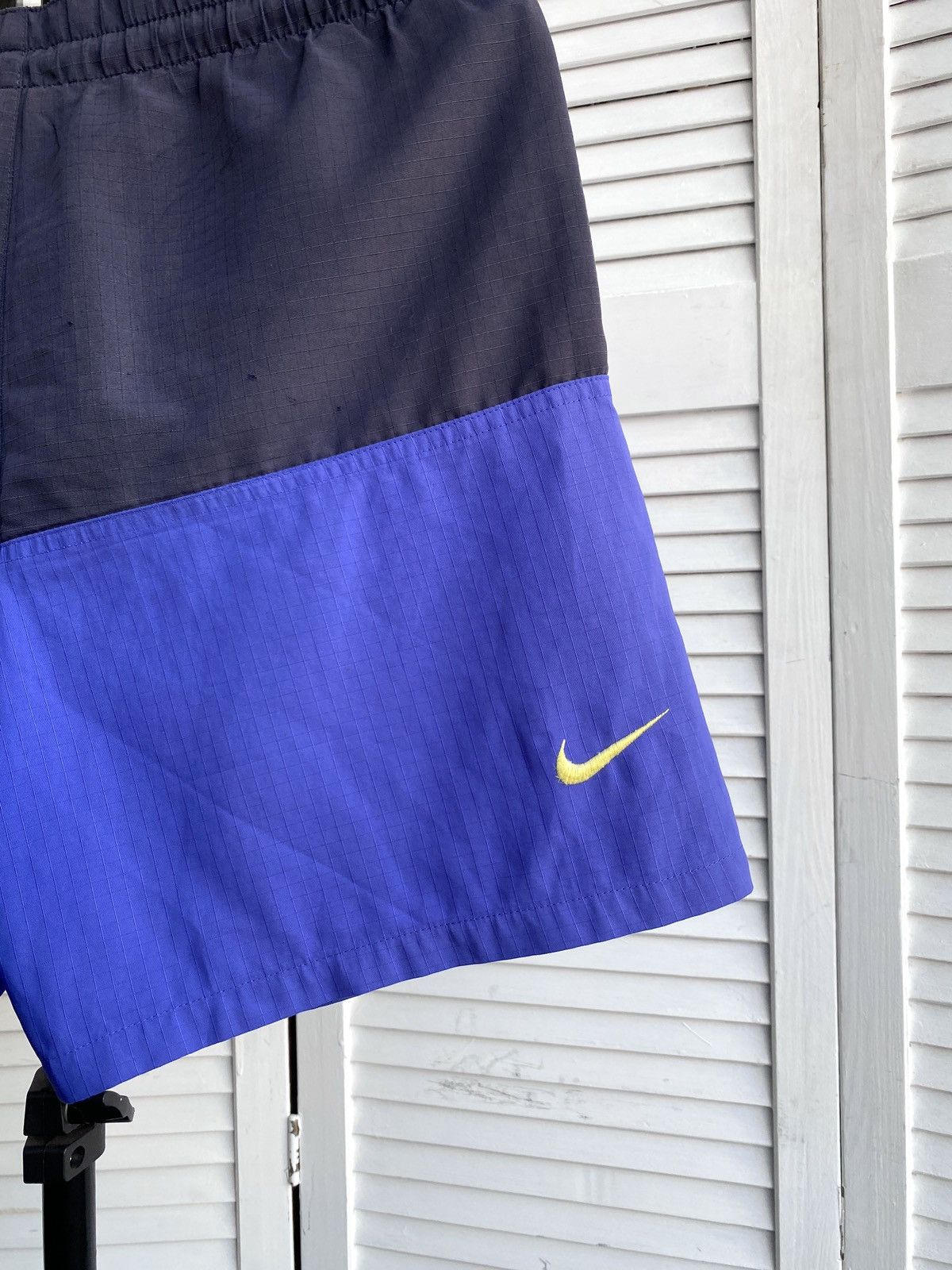 Nike × Vintage Nike Vintage 90s Swoosh Big Logo Nylon Retro Shorts Size US 32 / EU 48 - 5 Thumbnail