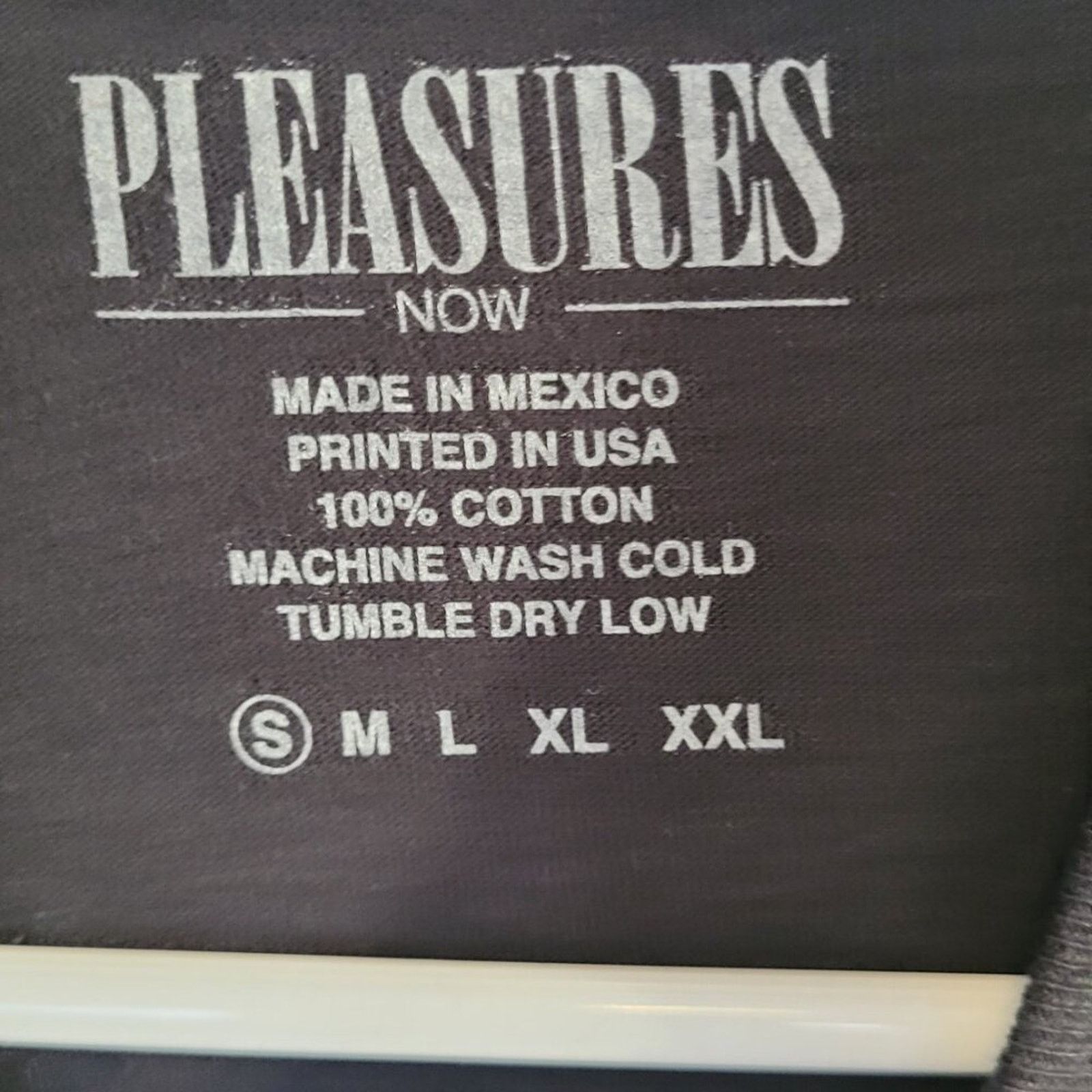Pleasures PLEASURES x XSET VR Headset T-Shirt Small Gamer Graphic Tee Size US S / EU 44-46 / 1 - 3 Thumbnail