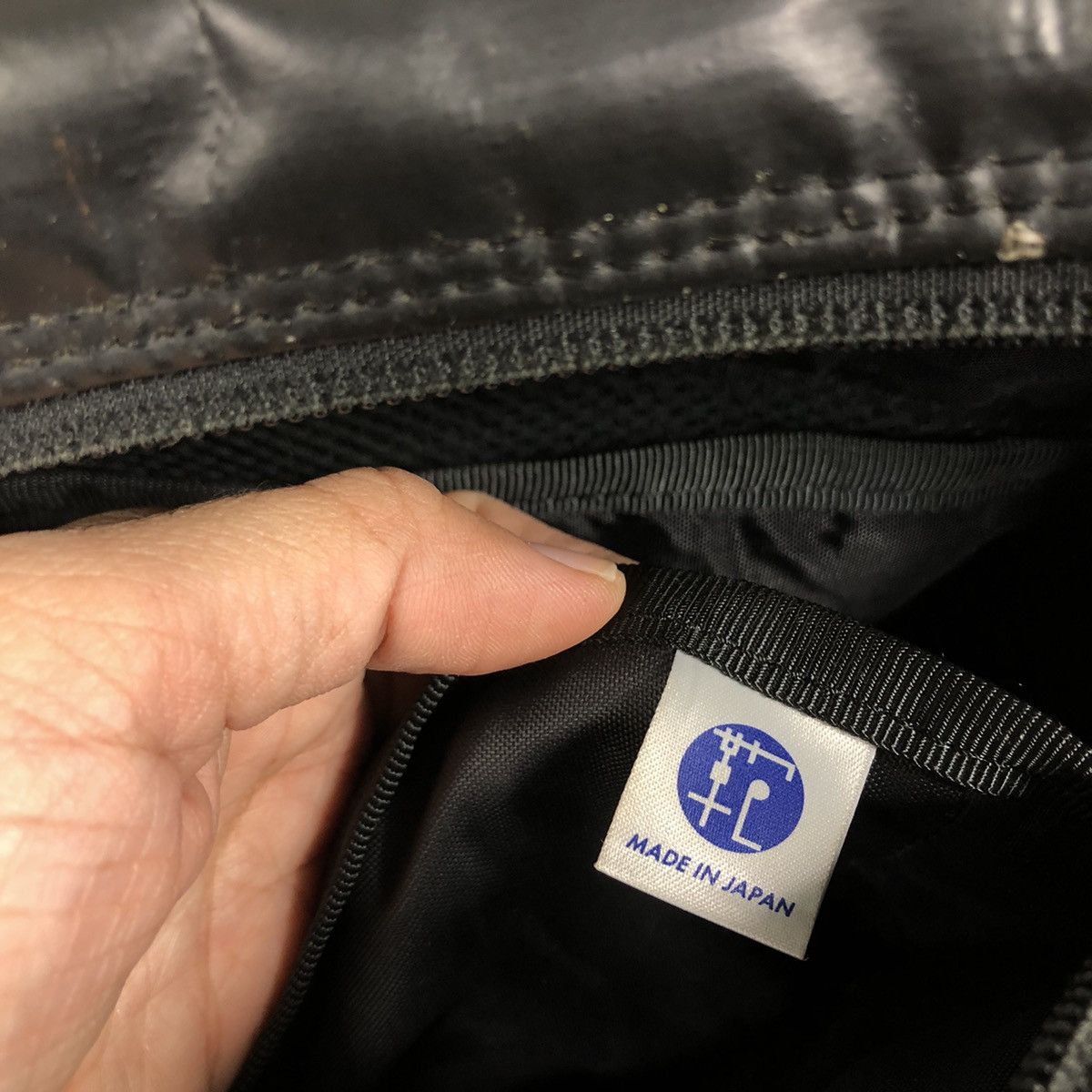 Japanese Brand 📌Vintage Rich Black Massenger Bag Porter Made in Japan Size ONE SIZE - 19 Thumbnail