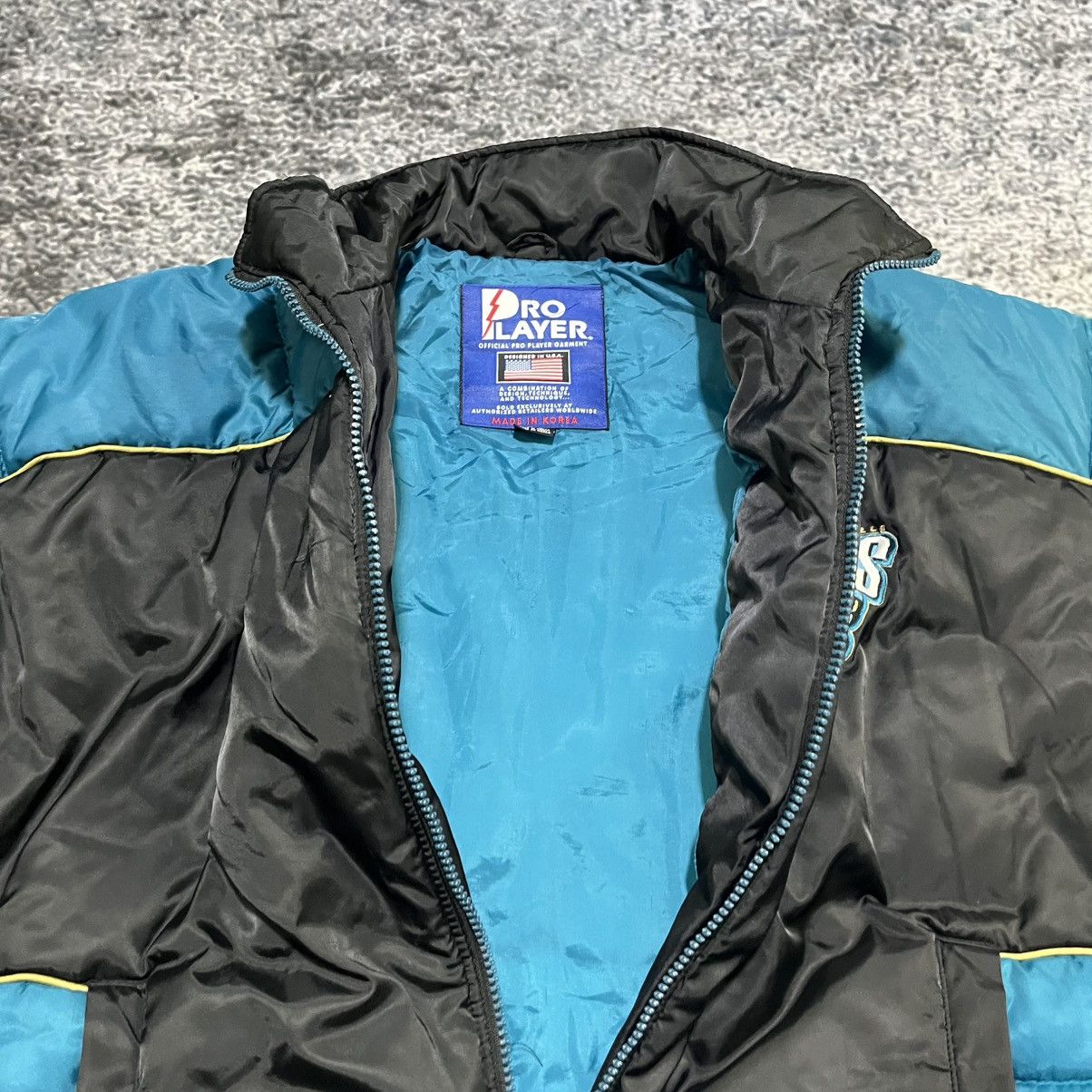 Pro Player VINTAGE 90s JACKSONVILLE JAGUARS PRO PLAYER PUFFER JACKET Size US L / EU 52-54 / 3 - 7 Thumbnail