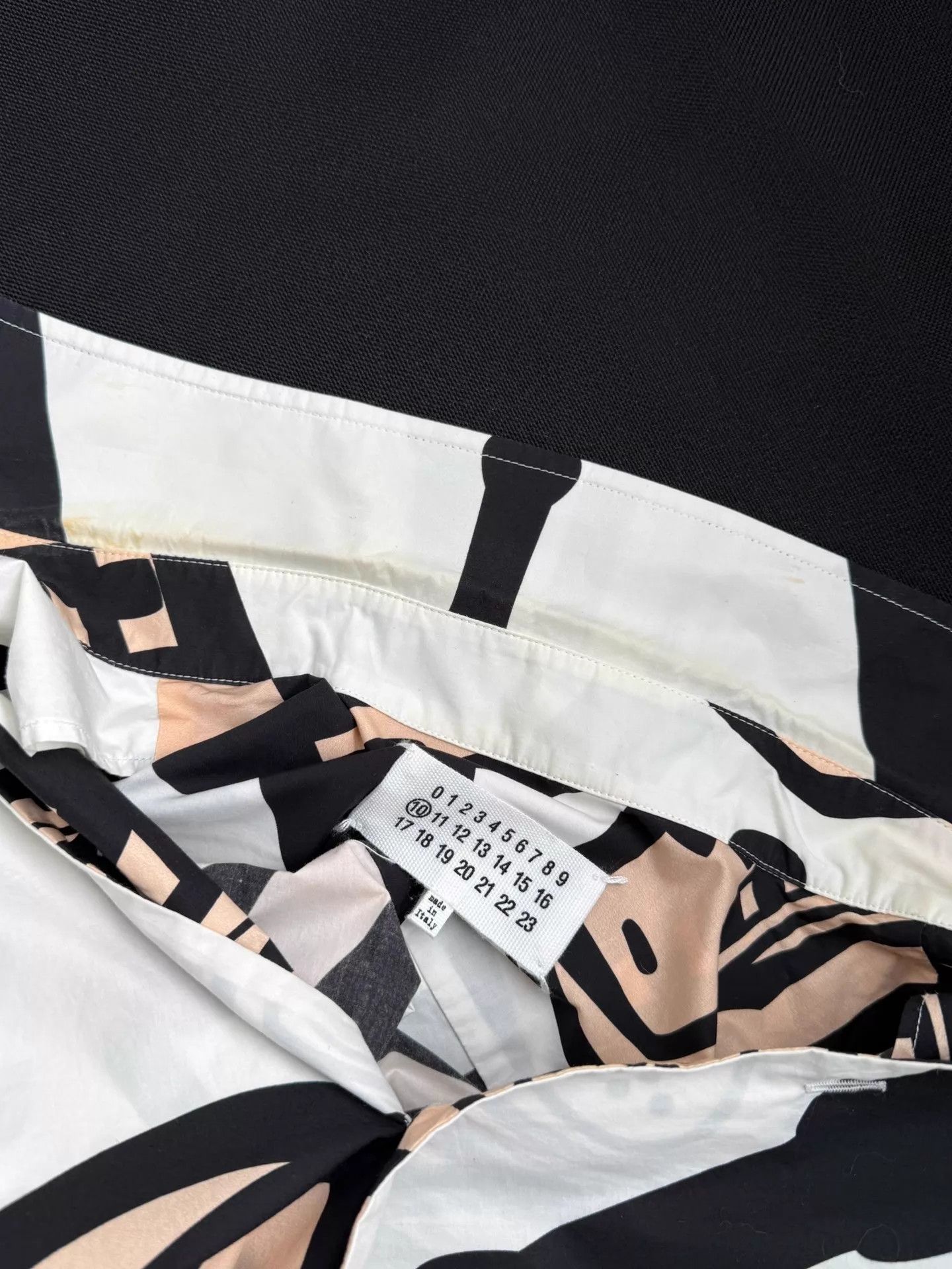 Maison Margiela Maison Margiela S/S19 Graffiti Pkt Shirt 80s Phone Print Size US M / EU 48-50 / 2 - 8 Thumbnail
