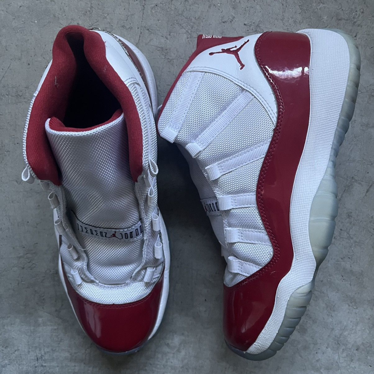 Jordan Brand Jordan 11 Cherry Size US 6 / EU 39 - 1 Thumbnail