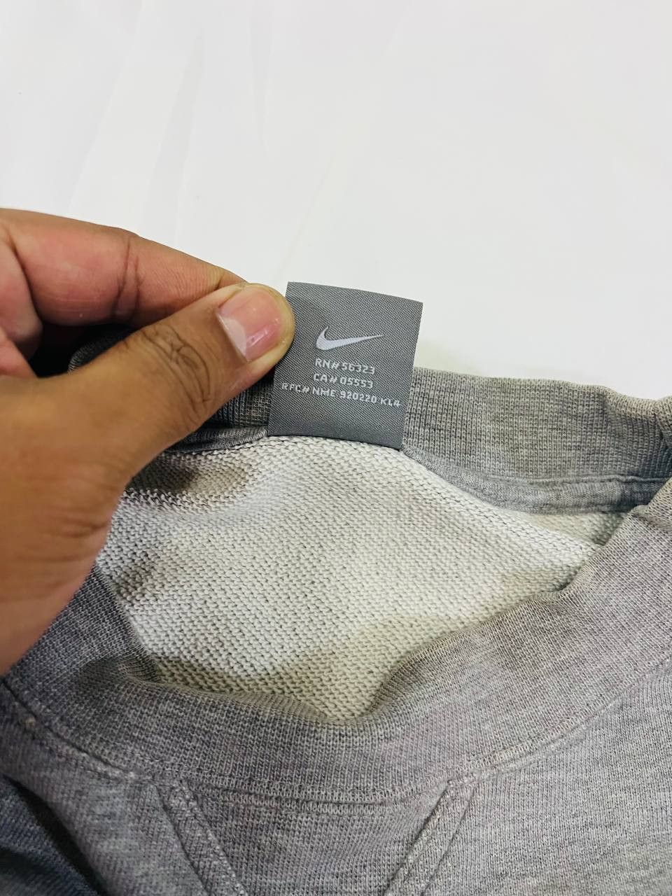 Nike × Vintage Vintage Y2K Nike Small Swoosh Logo Thrashed Sweatshirt Size US L / EU 52-54 / 3 - 7 Thumbnail