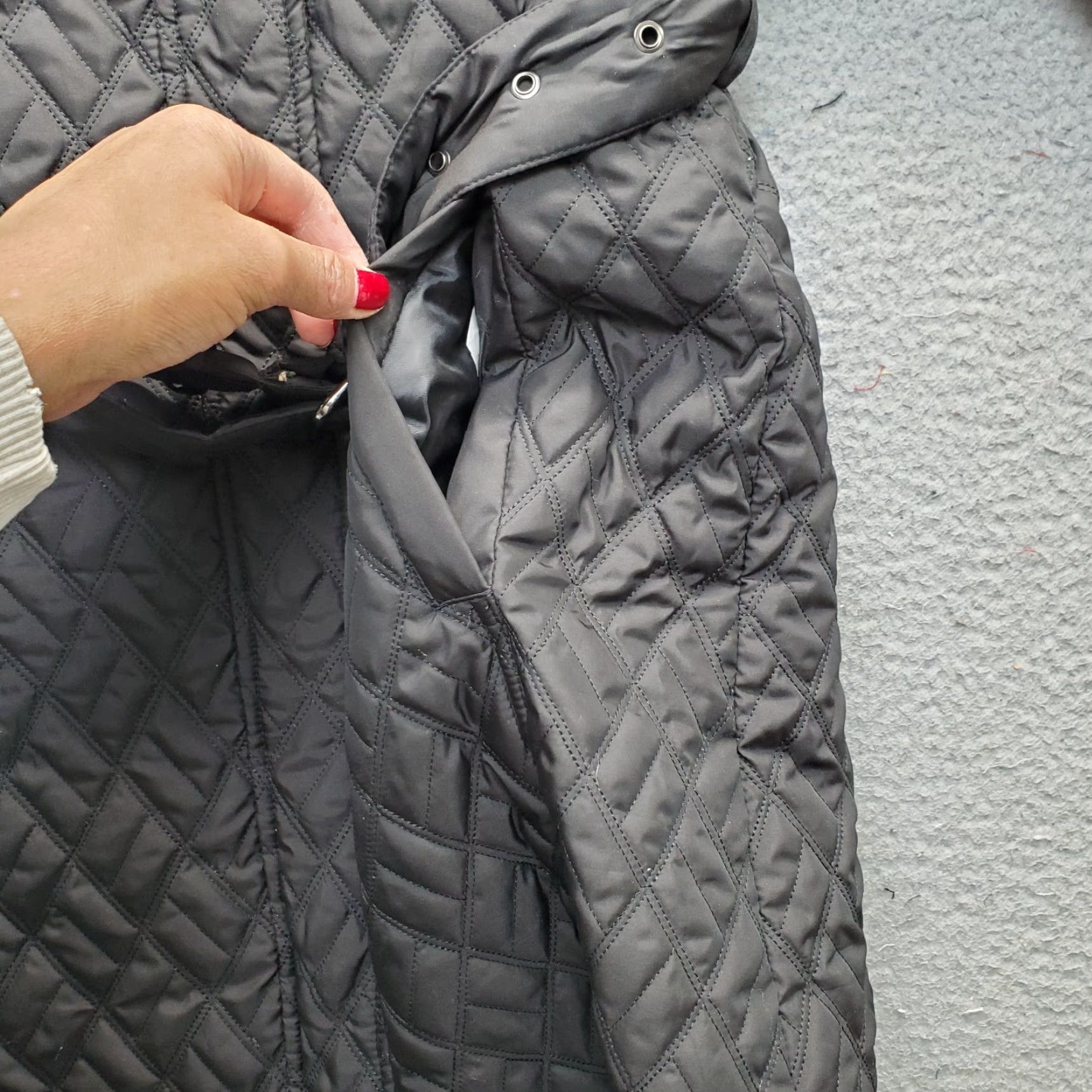 Kenneth Cole Kenneth Cole Quilted Coat Women M Black Belted Waist Long Sleeve Snap Inside Zip Coat Womens M Black Quilted Belted Zip Inside Snap Size M / US 6-8 / IT 42-44 - 4 Thumbnail
