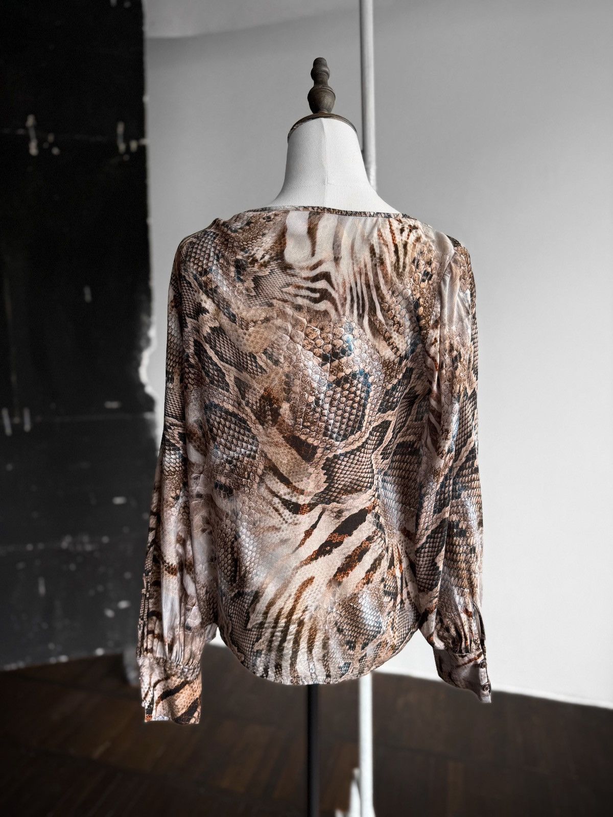 Designer Emily Van den Bergh Animal Print Viscose Long Sleeve Blouse Size M / US 6-8 / IT 42-44 - 2 Thumbnail