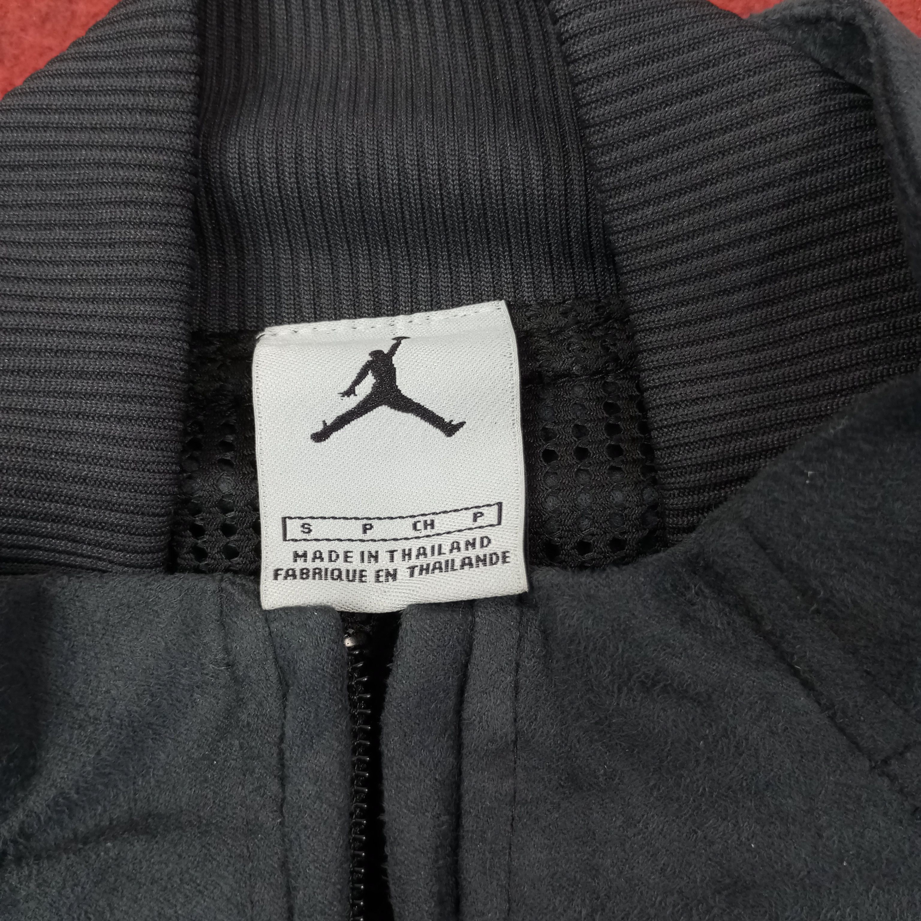 Vintage Air Jordan Small Logo Sweater Jacket c253n15 Size US S / EU 44-46 / 1 - 7 Thumbnail