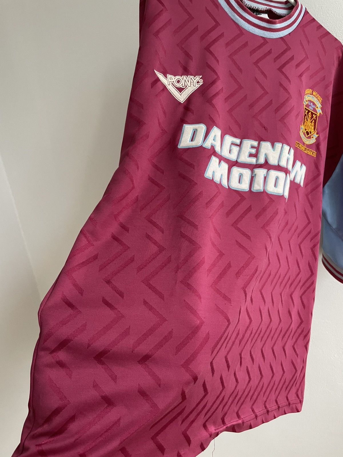 Vintage Bobby Moore West Ham United 1993 1994 1995 Football Shirt Size US XXL / EU 58 / 5 - 16 Thumbnail