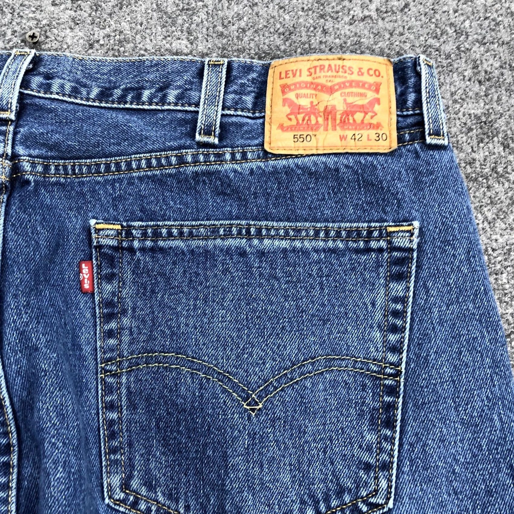 Levi's Levi's 550 Jeans Mens 42x30 Blue Medium Wash Relaxed Tapered Denim Pants Classic Size US 42 / EU 58 - 7 Thumbnail