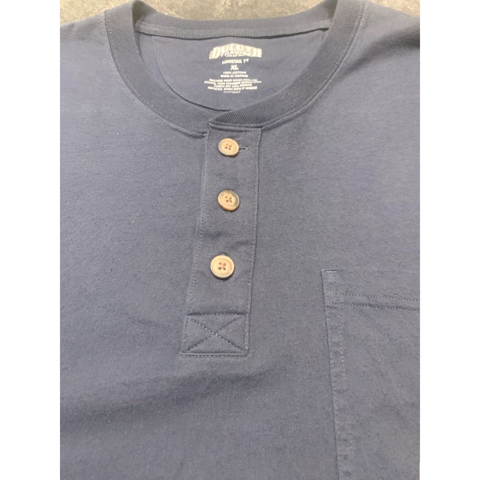 CO VINTAGE Duluth Trading Co Longtail T Henley T-Shirt Men XL Blue Short Sleeve Cotton Outdoor Pocket Size US XL / EU 56 / 4 - 2 Thumbnail
