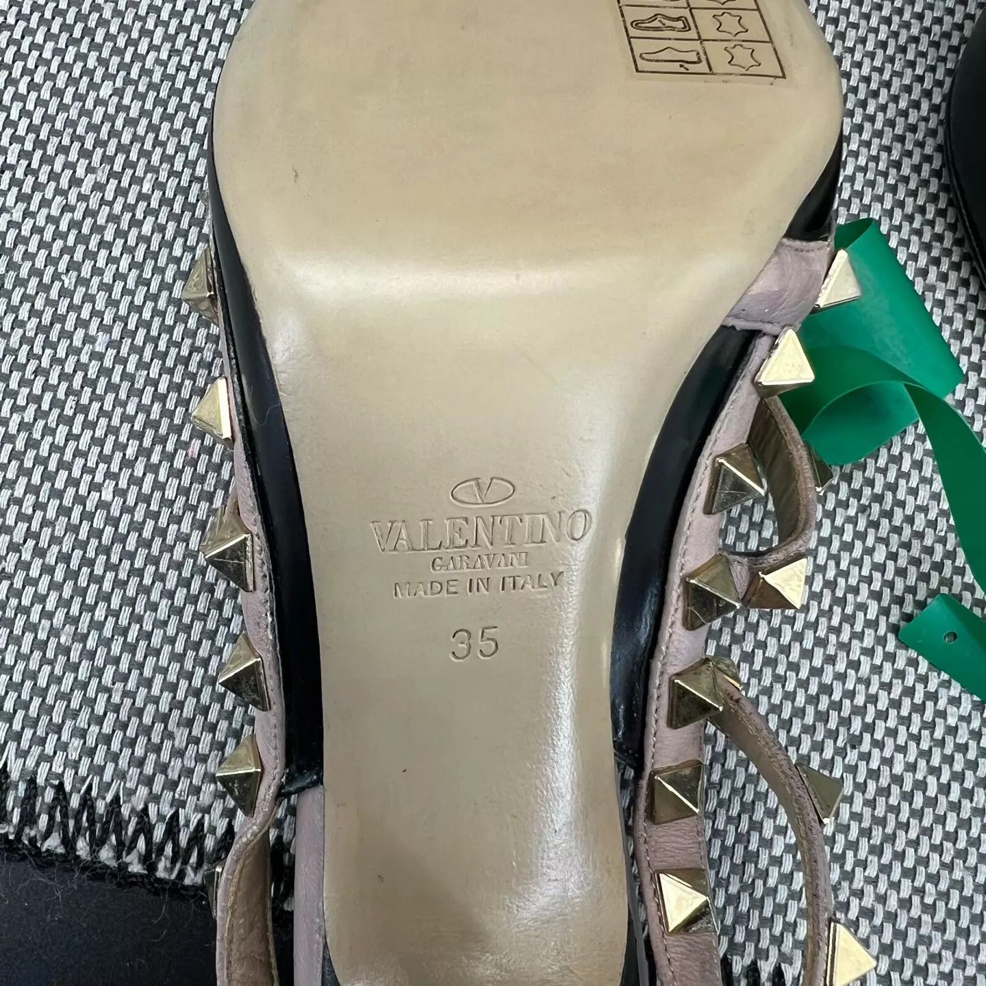 Valentino Valentino Rockstud Heels 35 Worn Once Original Box Size US 4.5 / IT 34.5 - 8 Thumbnail