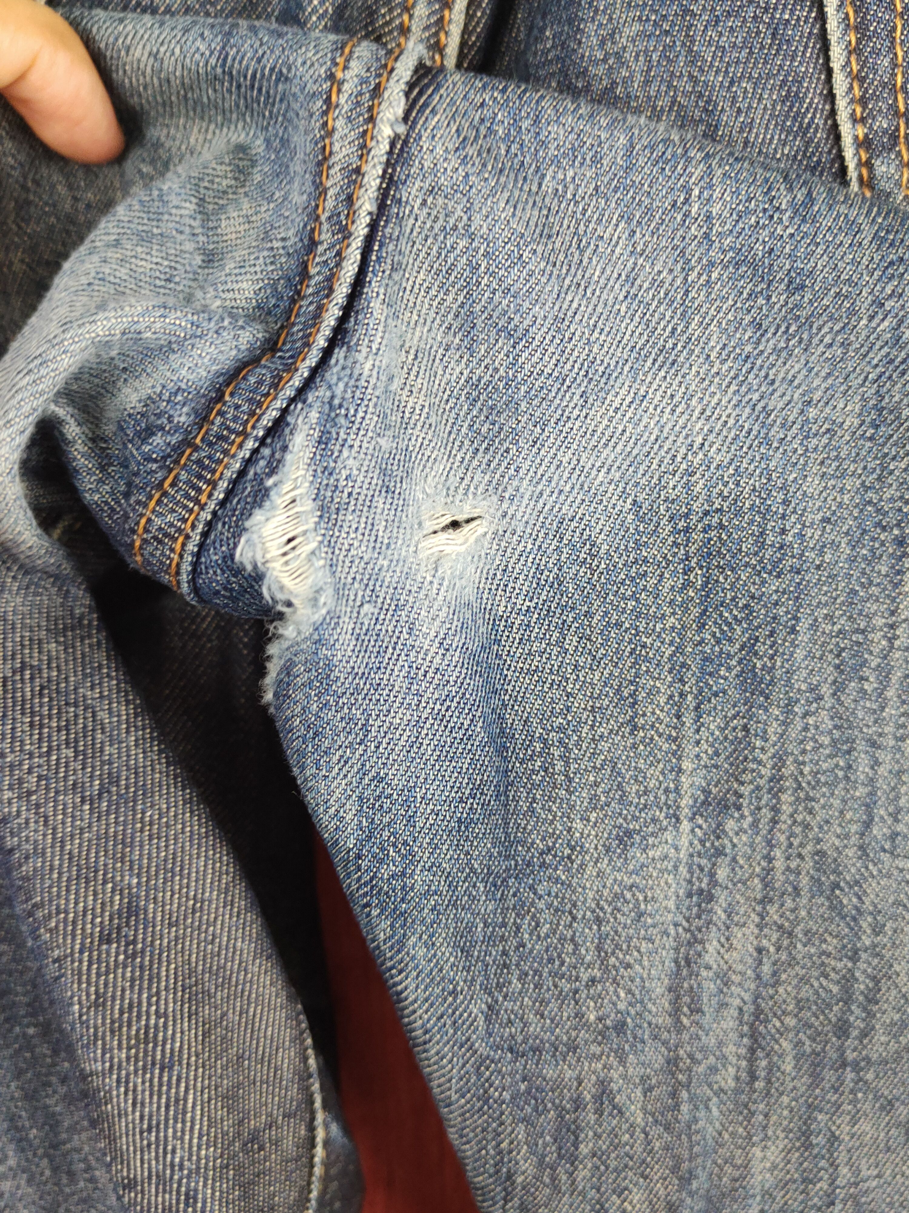 Japanese Brand Uniqlo Dark Blue Distressed Ripped Jeans #S1656 Size US 36 / EU 52 - 7 Thumbnail