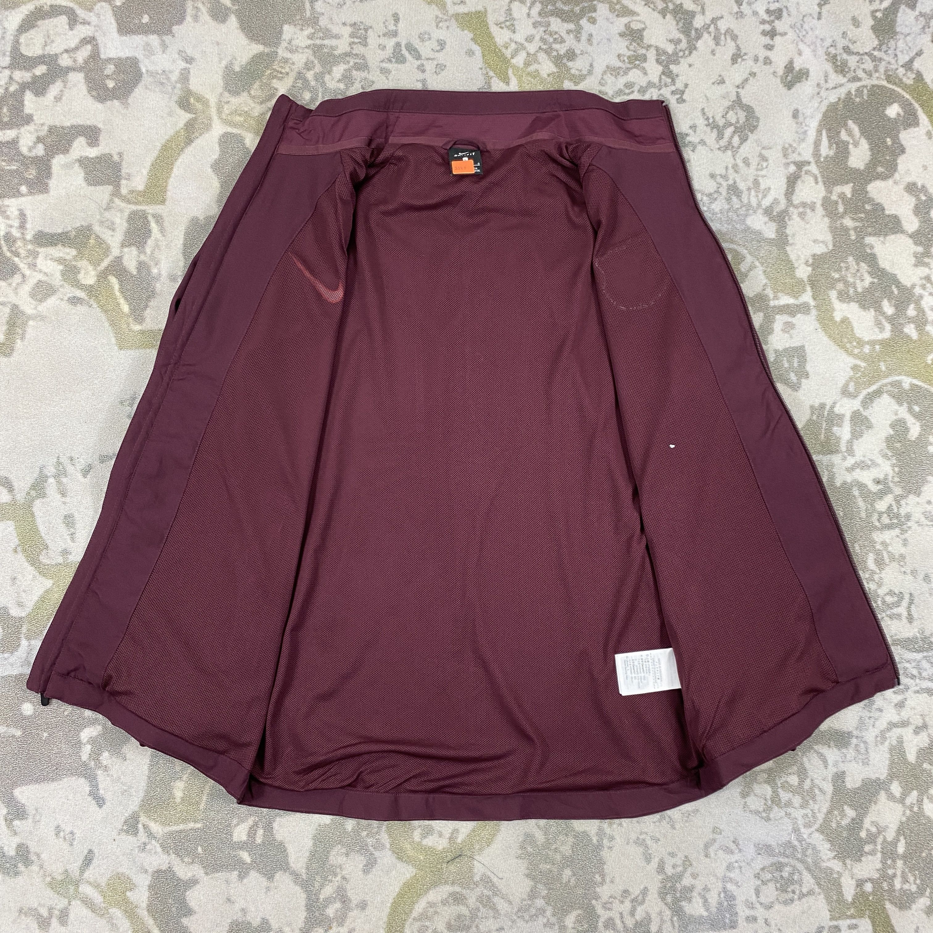 Nike ACG FC Barcalona Nike Track Jacket- J387 Size US M / EU 48-50 / 2 - 4 Thumbnail