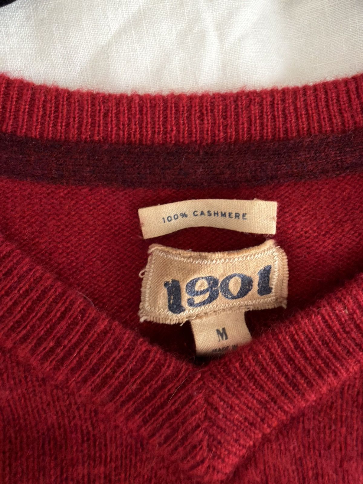 1901 1901 100% Cashmere Red V-Neck Sweater Size US M / EU 48-50 / 2 - 2 Thumbnail