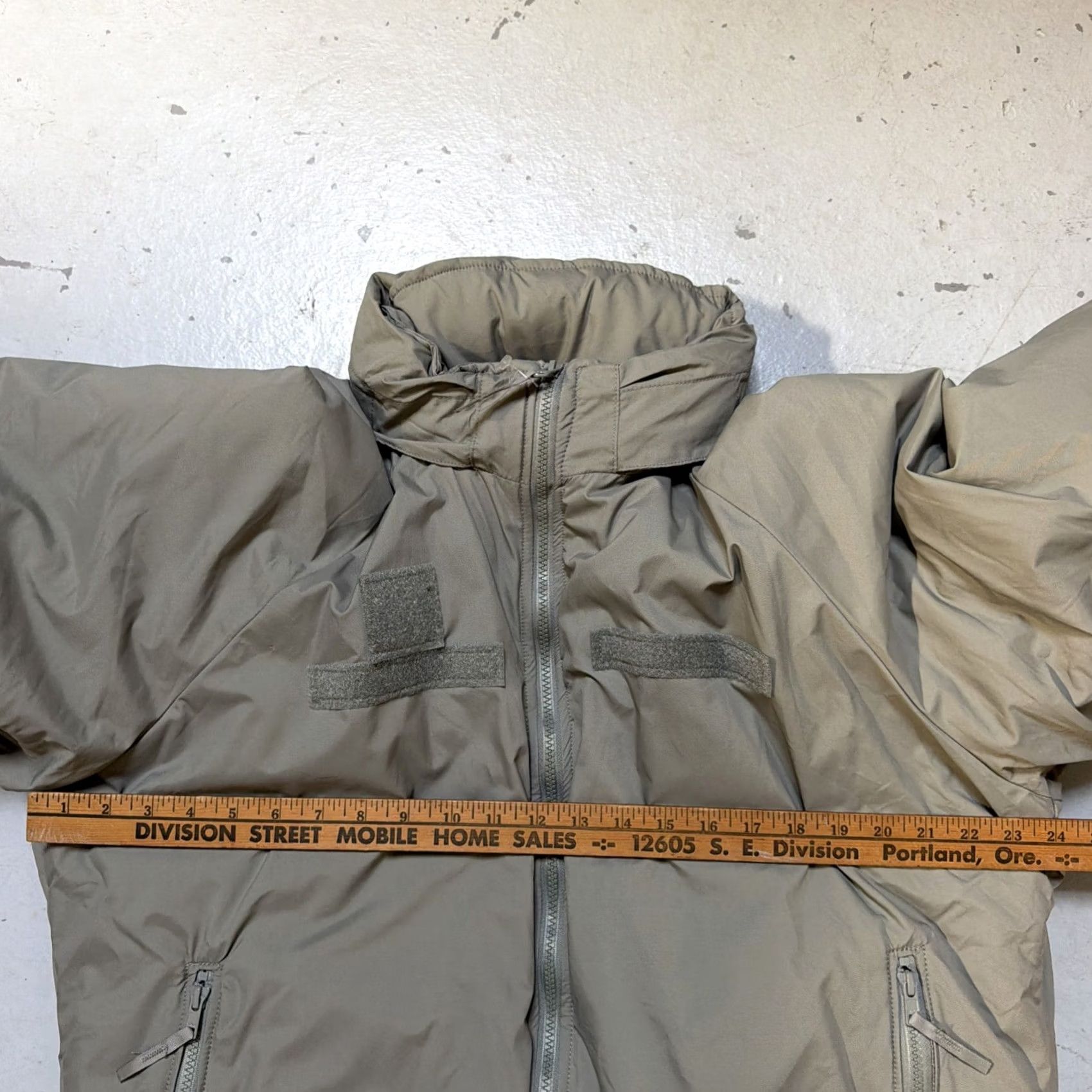 Vintage Tennier Navy Gray Military Extreme Cold Weather Parka Jacket ECWCS Level 7 Gen III M REG USA Unisex Adults M Parka Insulated Jacket Size US M / EU 48-50 / 2 - 4 Thumbnail