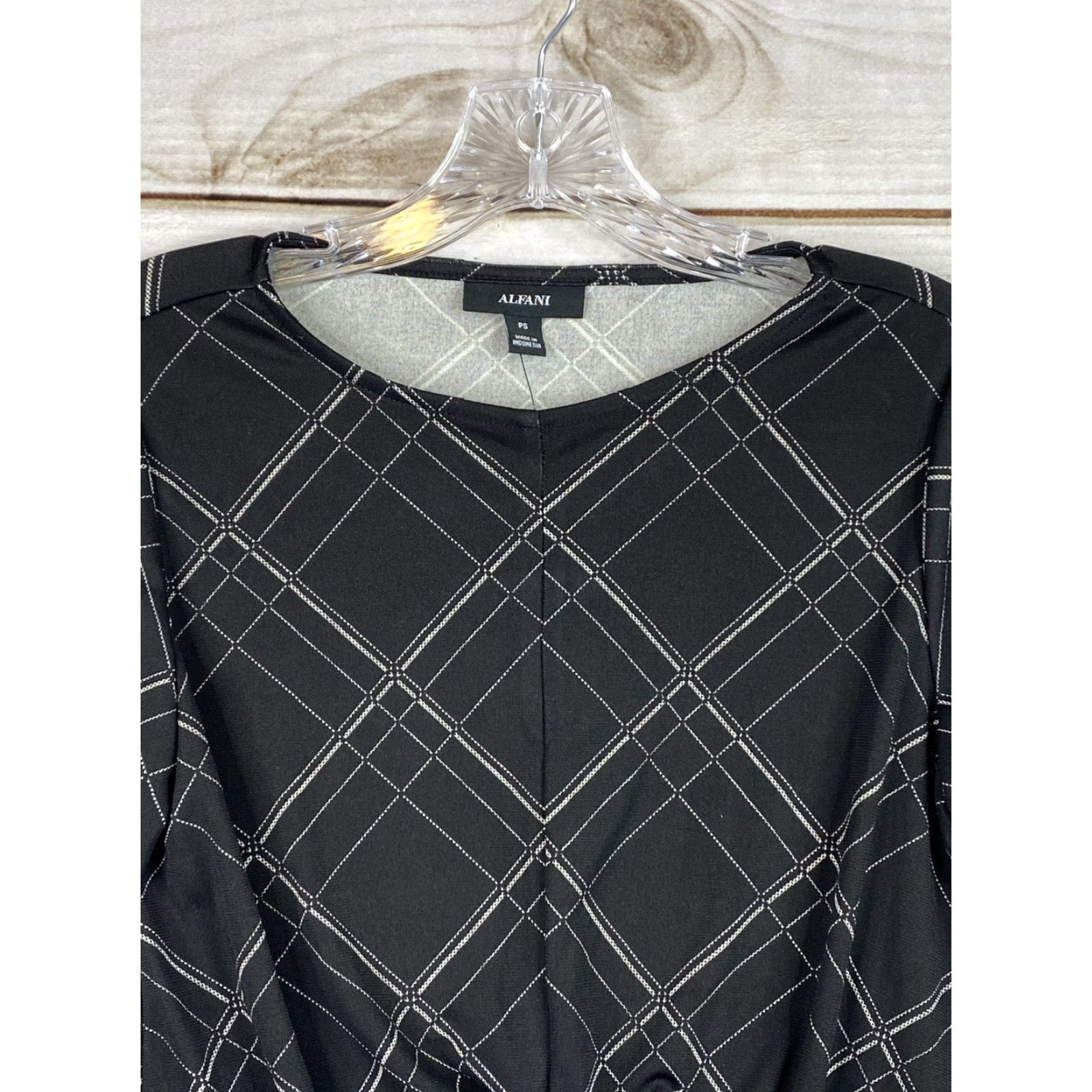 Alfani Alfani Elements Top Womens PS Petite Small Black Print Twist Front Stretch NWT Blouse Shirt Size S / US 4 / IT 40 - 2 Thumbnail