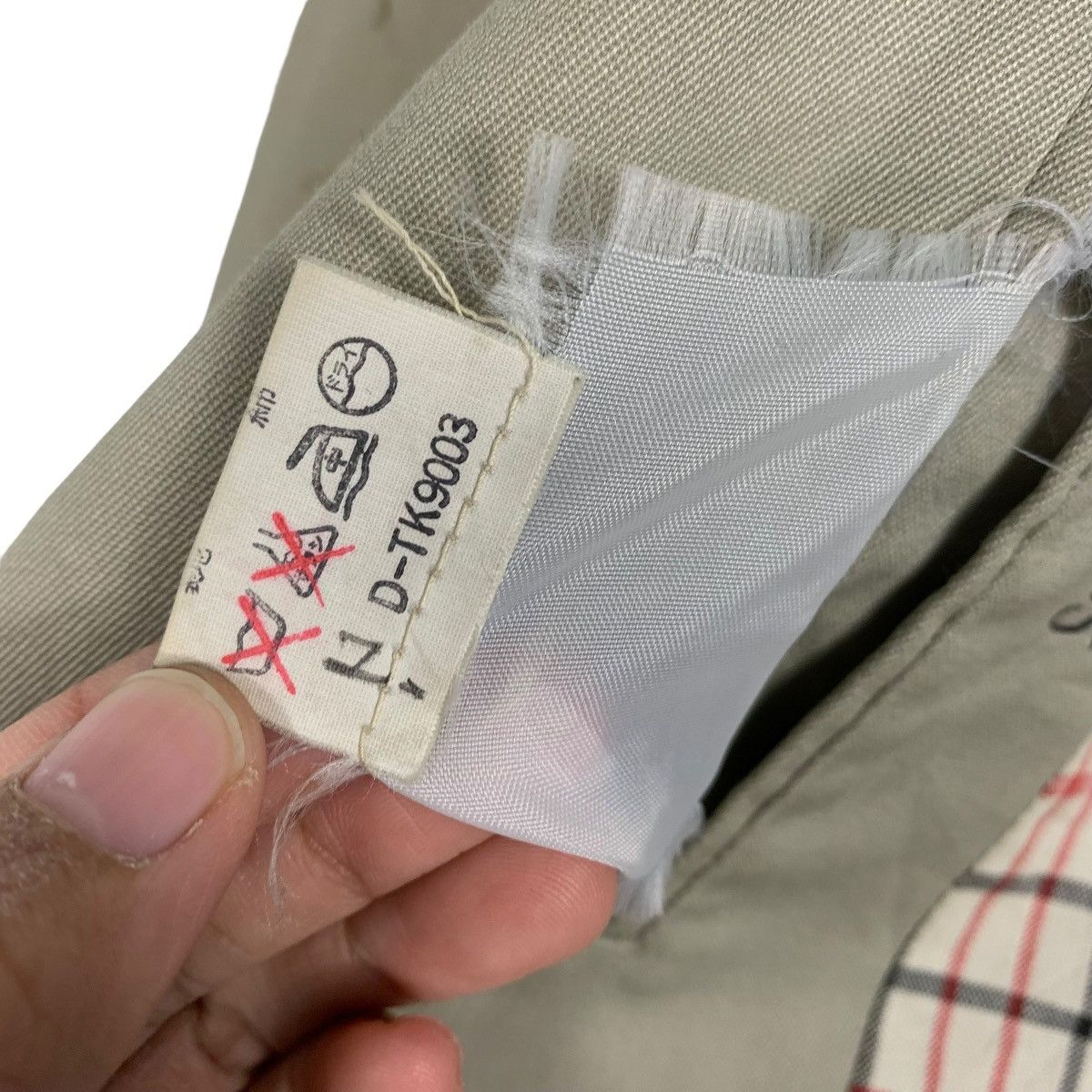 Aquascutum Vintage Aquascutum Double Breasted Trench Coat Size US M / EU 48-50 / 2 - 19 Thumbnail