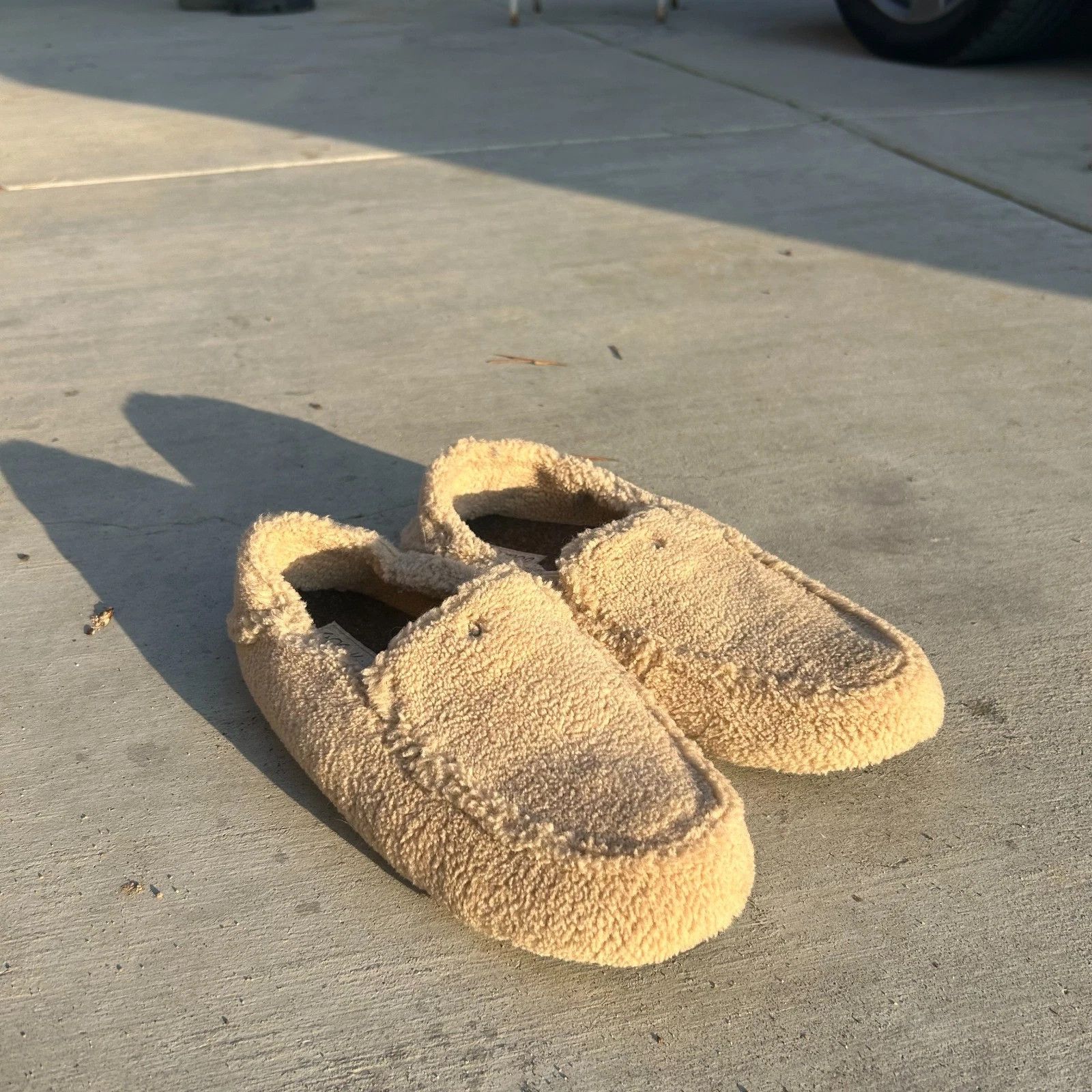 Olukai OLUKAI Women's Nohea Heu Size 11 Beige Sandbar Slip-On Slipp Size US 11 / EU 44 - 2 Thumbnail