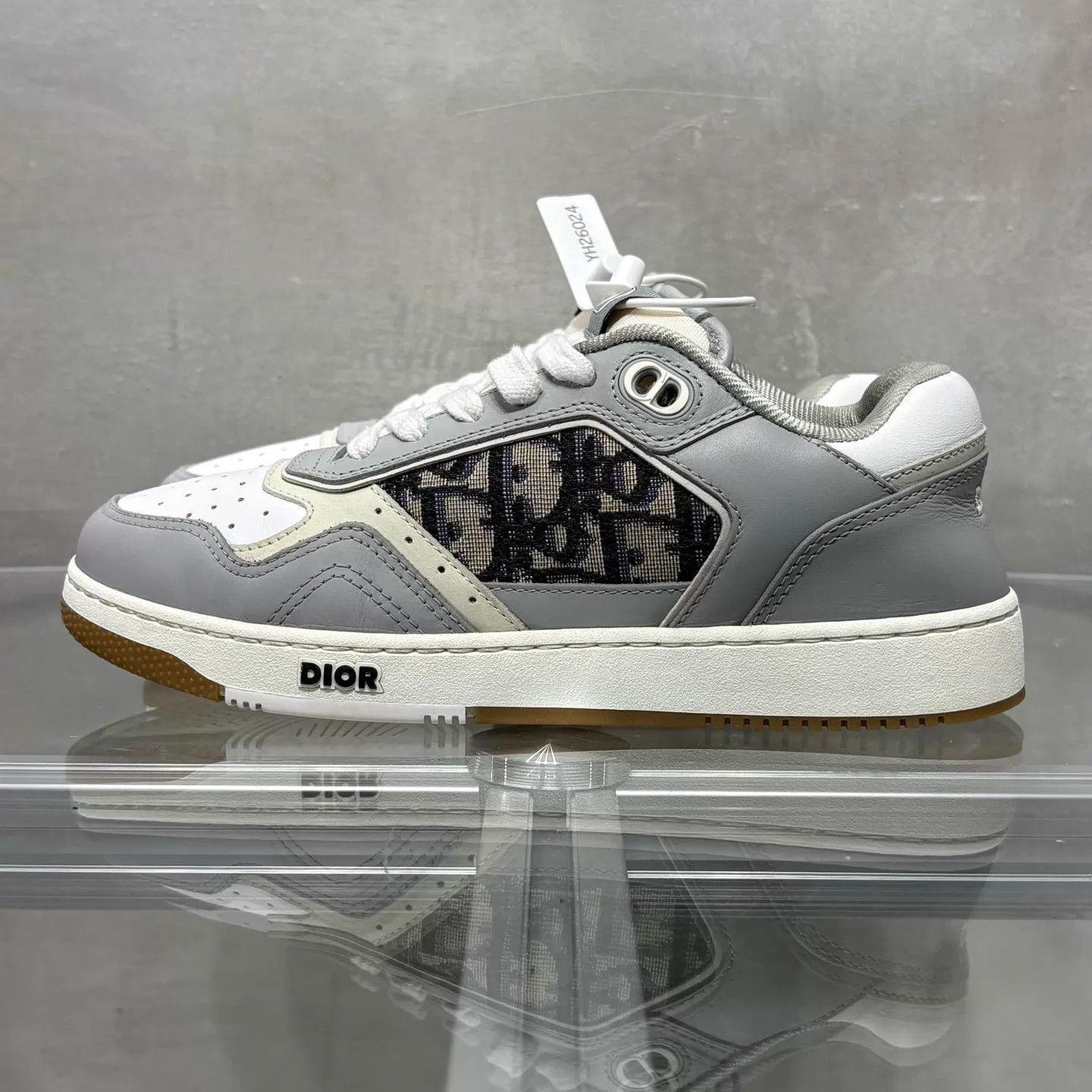 Dior Dior B27 Gray & White Oblique Sneaker 36 Size US 5.5 / IT 35.5 - 3 Thumbnail