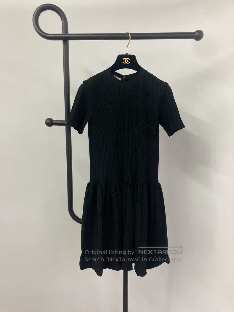 Valentino Valentino Pleated knit dress Size M / US 6-8 / IT 42-44 - 1 Thumbnail