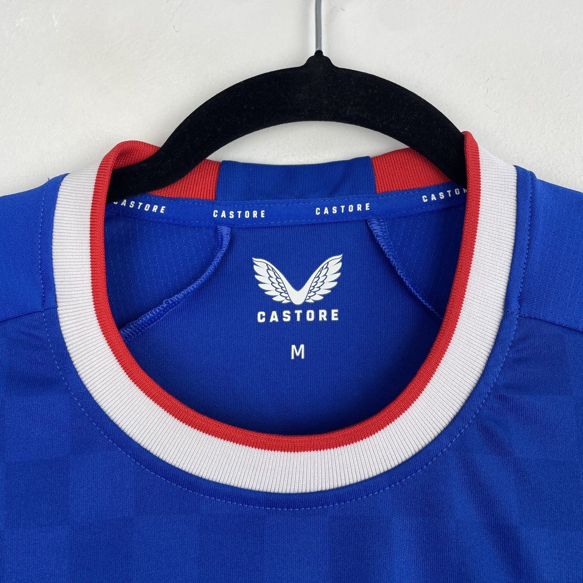 Castore Rangers Glasgow Home Jersey Shirt Men 2022/2023 size M Size US M / EU 48-50 / 2 - 3 Thumbnail