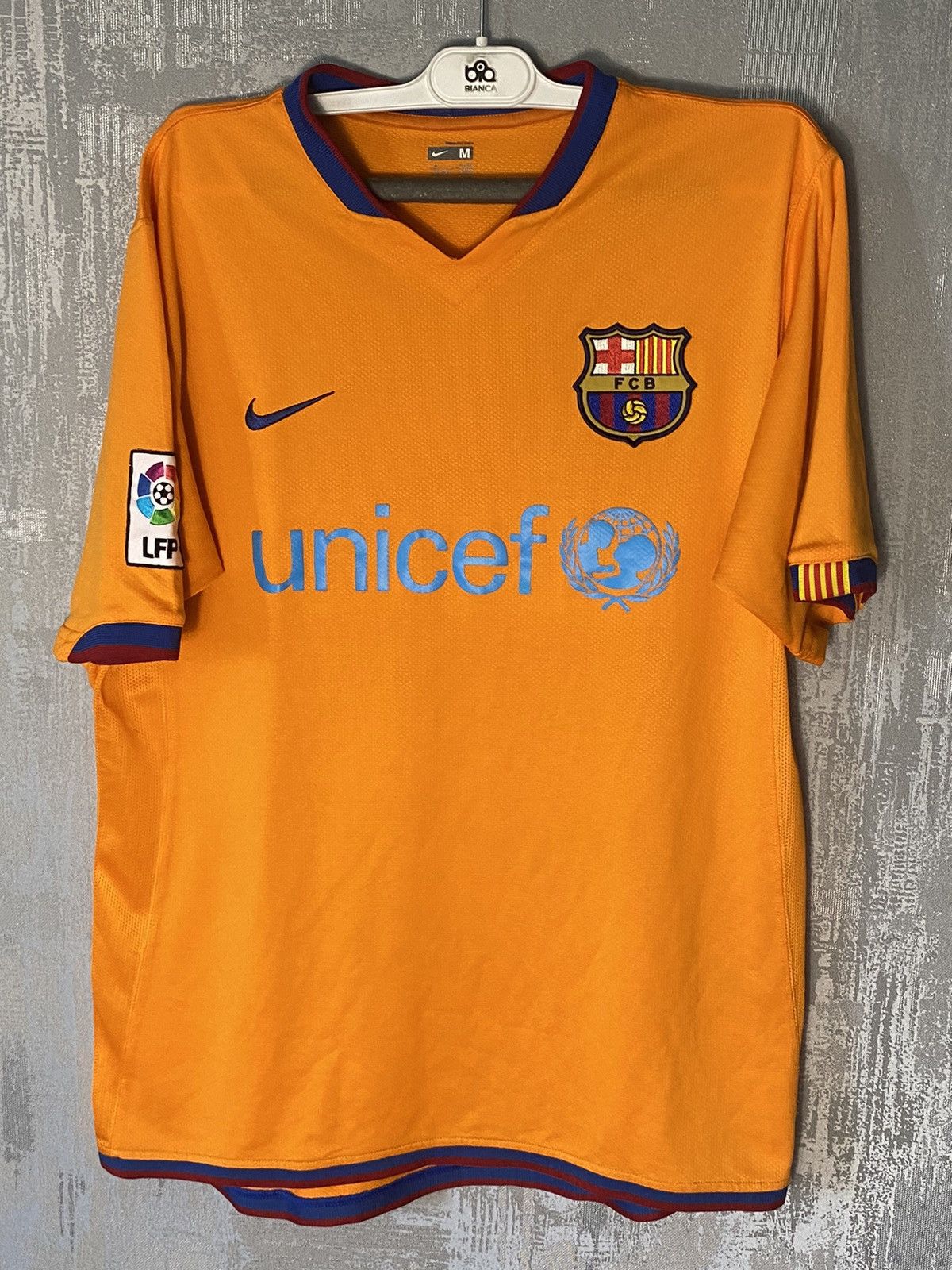 Nike 2006 Vintage Barcelona Nike Soccer Jersey UNICEF top Size US M / EU 48-50 / 2 - 1 Thumbnail