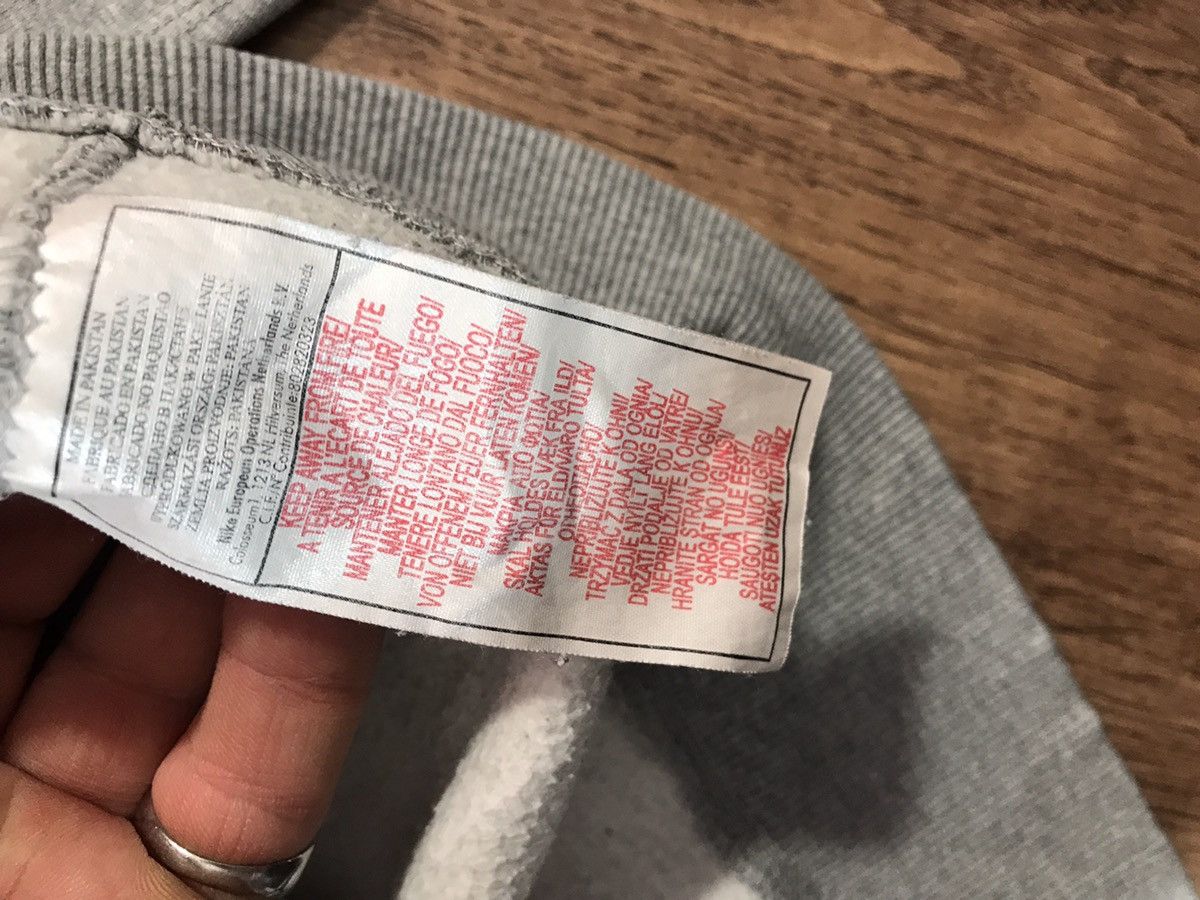 Nike × Vintage Nike Vintage Grey Sweatshirt Size L Size US L / EU 52-54 / 3 - 5 Thumbnail