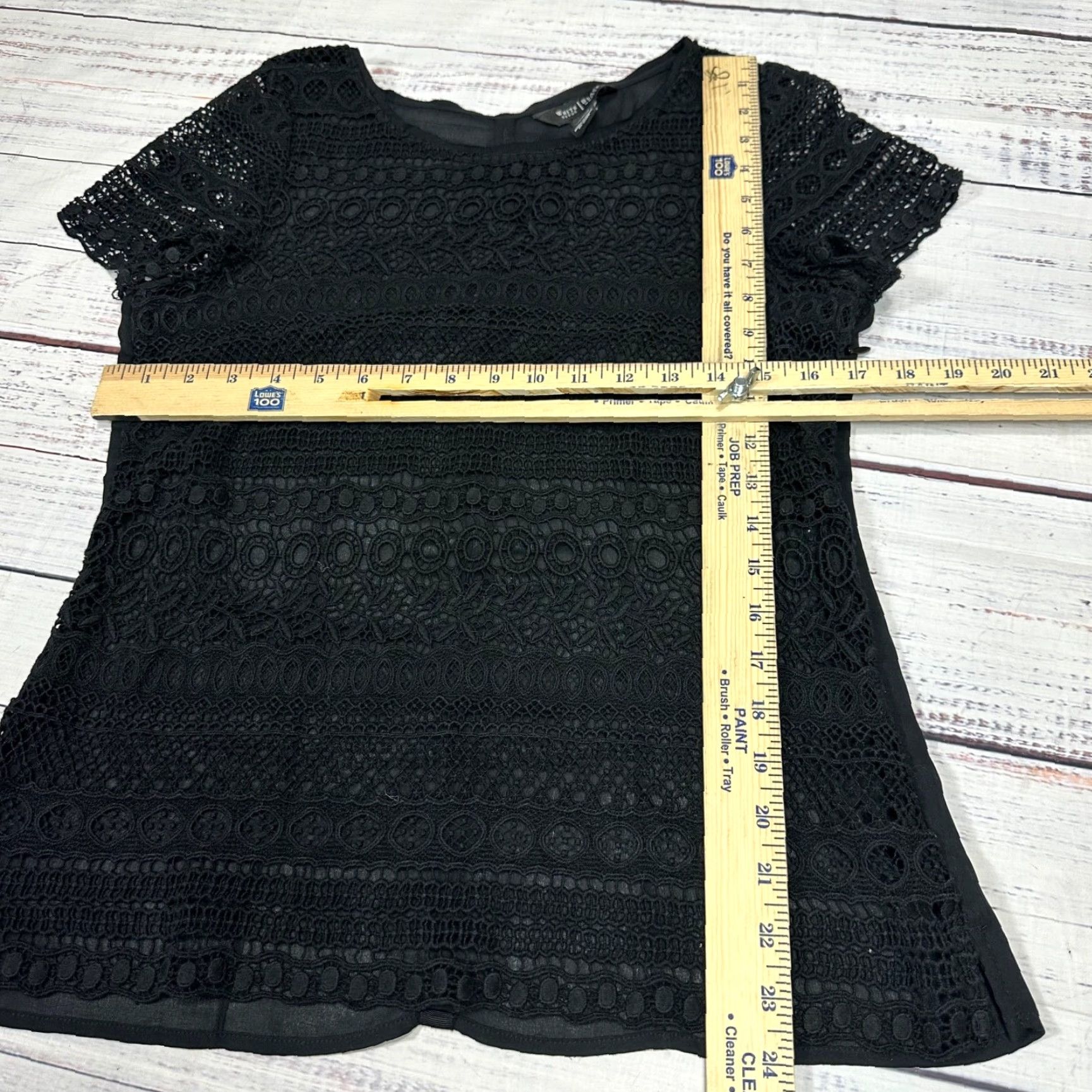 White House Black Market White House Black Market Blouse Womens Lace Front Top Sz 6 Black Cotton Short Cap Slv Size M / US 6-8 / IT 42-44 - 2 Thumbnail