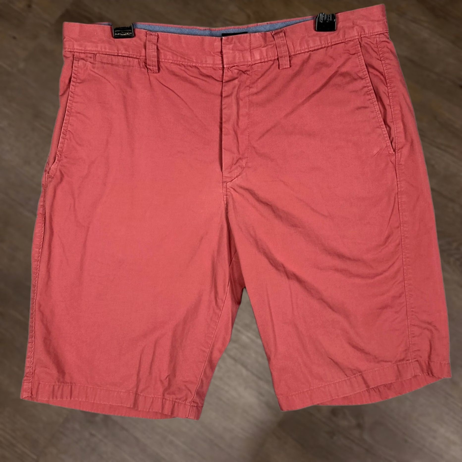 J.Crew J Crew Mens Chino Shorts 33 Coral Pink Khaki Flat Front Casual EUC Size US 33 - 1 Thumbnail