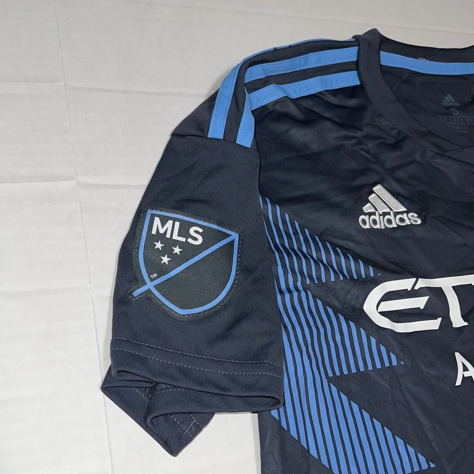 Adidas Adidas 2018 MLS New York F.C Soccer Jersey Men'sSmall CE3257 Size US S / EU 44-46 / 1 - 4 Thumbnail