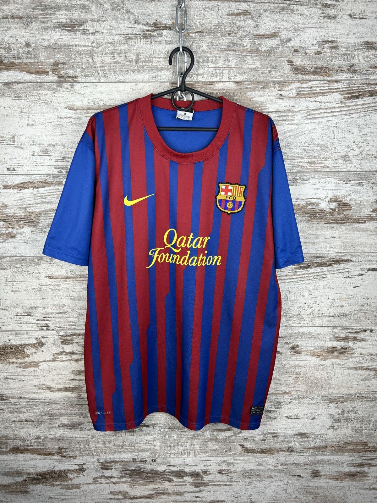 Vintage Mens Vintage Nike FC Barcelona Messi 10 Jersey T-shirt tee Size US XL / EU 56 / 4 - 3 Thumbnail