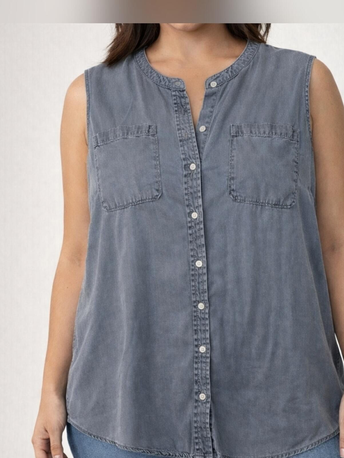Merona Merona Button Down Tank Size XXL / US 16-18 / IT 52-54 - 1 Thumbnail