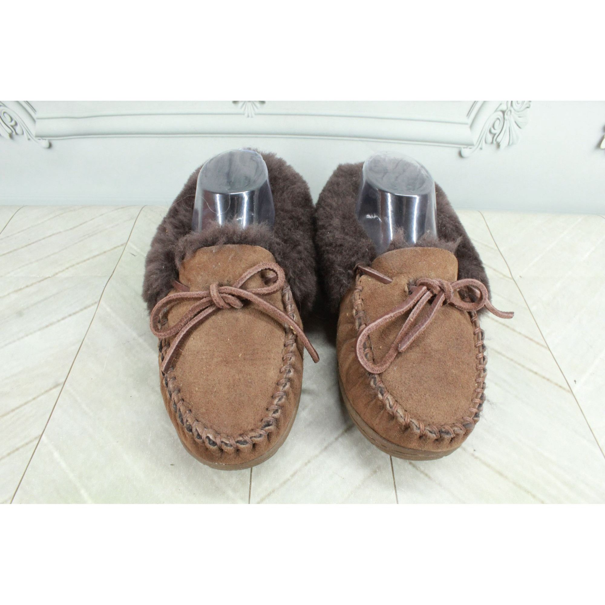 L.L. Bean LL Bean Women's Wicked Good Moccasins Shearling Size US 7 / IT 37 - 1 Thumbnail