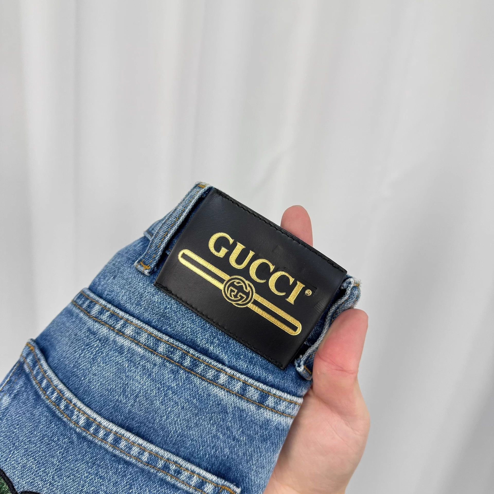 Gucci Gucci Strawberry Embroidery Logo Denim Short 99N Size 24" / US 00 / IT 34 - 5 Thumbnail