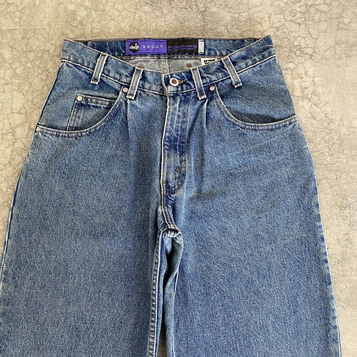 Levi's Vintage 1994 Levi’s Silvertab Pleated Baggy Denim Jeans Size US 29 - 9 Thumbnail