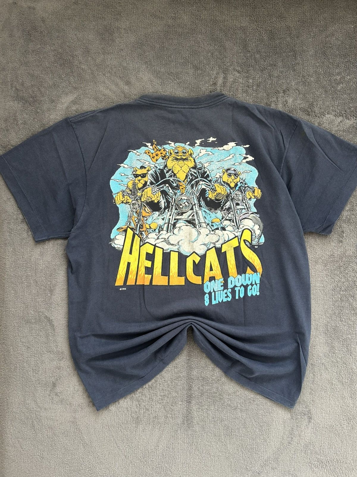 Vintage Hellcats Made in USA Boxy T Shirt Vintage 90’s Size US XL / EU 56 / 4 - 1 Thumbnail