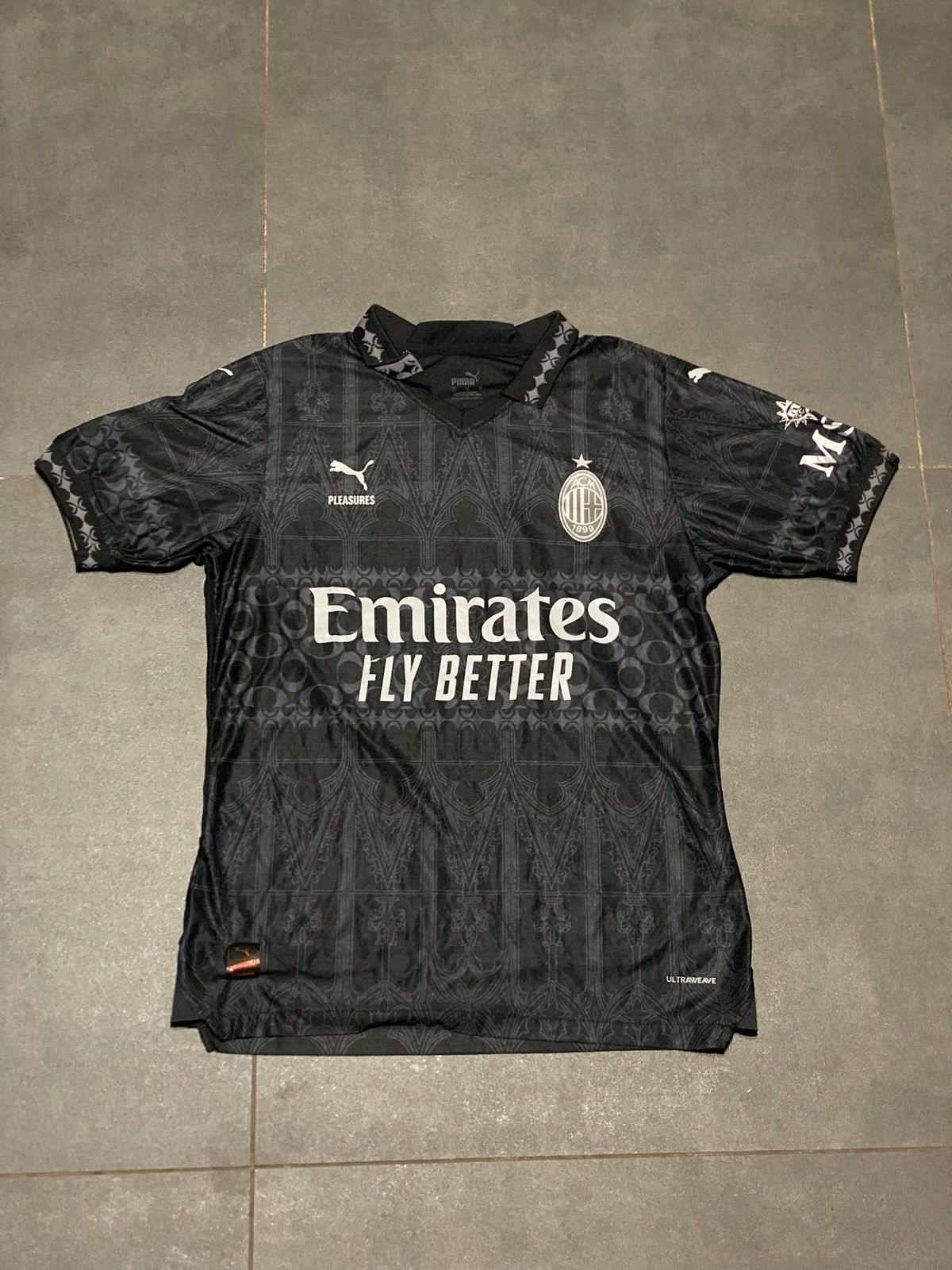 Pleasures × Puma Jersey Puma x Pleasures Milan Size US M / EU 48-50 / 2 - 1 Thumbnail