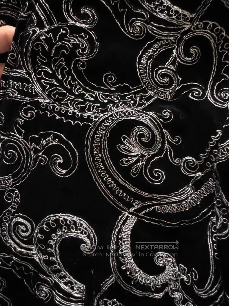Saint Laurent Paris Saint Laurent Paris Baroque Silver Thread Embroidered Tote Size US S / EU 44-46 / 1 - 3 Thumbnail