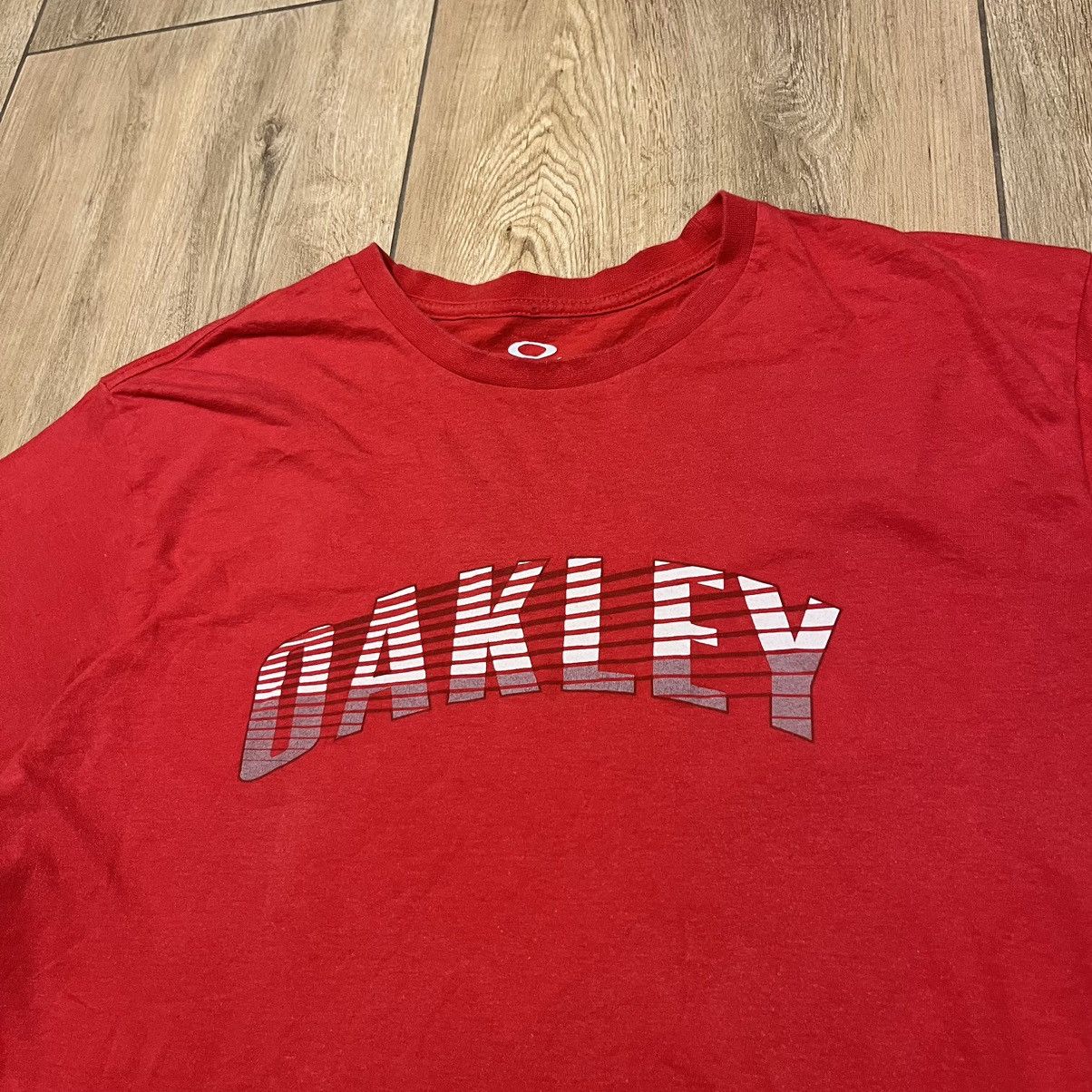 Other Vintage Oakley Big Logo T-Shirt Size US XL / EU 56 / 4 - 2 Thumbnail