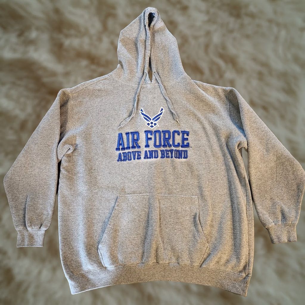 Vintage U.S. Air Force Hoodie Mens 3XL Gray Embroidered Armed Forces USA America Hoodie Pullover Sweatshirt Men Gray 3XL Embroidered USA America Size US XXL / EU 58 / 5 - 1 Thumbnail