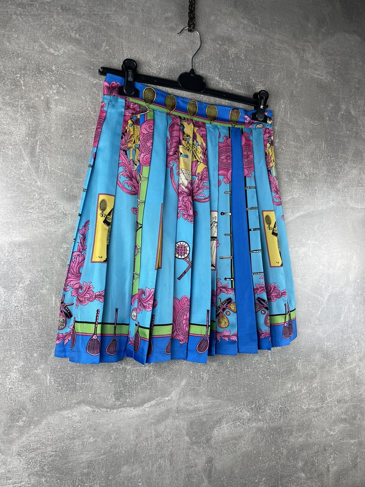 Versace Versace Sport Vintage Pleated Archives Silk Skirt Graphic Size 30" / US 8 / IT 44 - 3 Thumbnail